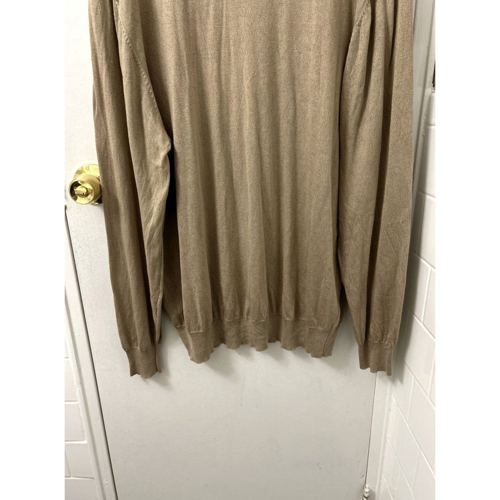 Jos. A. Bank Jos A Bank Signature Collection Sweater Mens 2XL Tan 100% Silk Mock Neck L/S Short Form: Pullover, Classic Fit Size US XXL / EU 58 / 5 - 3 Thumbnail