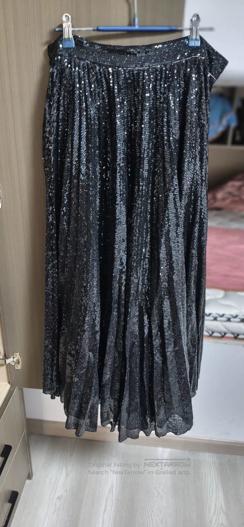 Valentino Valentino Dark sequin skirt Size M / US 6-8 / IT 42-44 - 2 Thumbnail