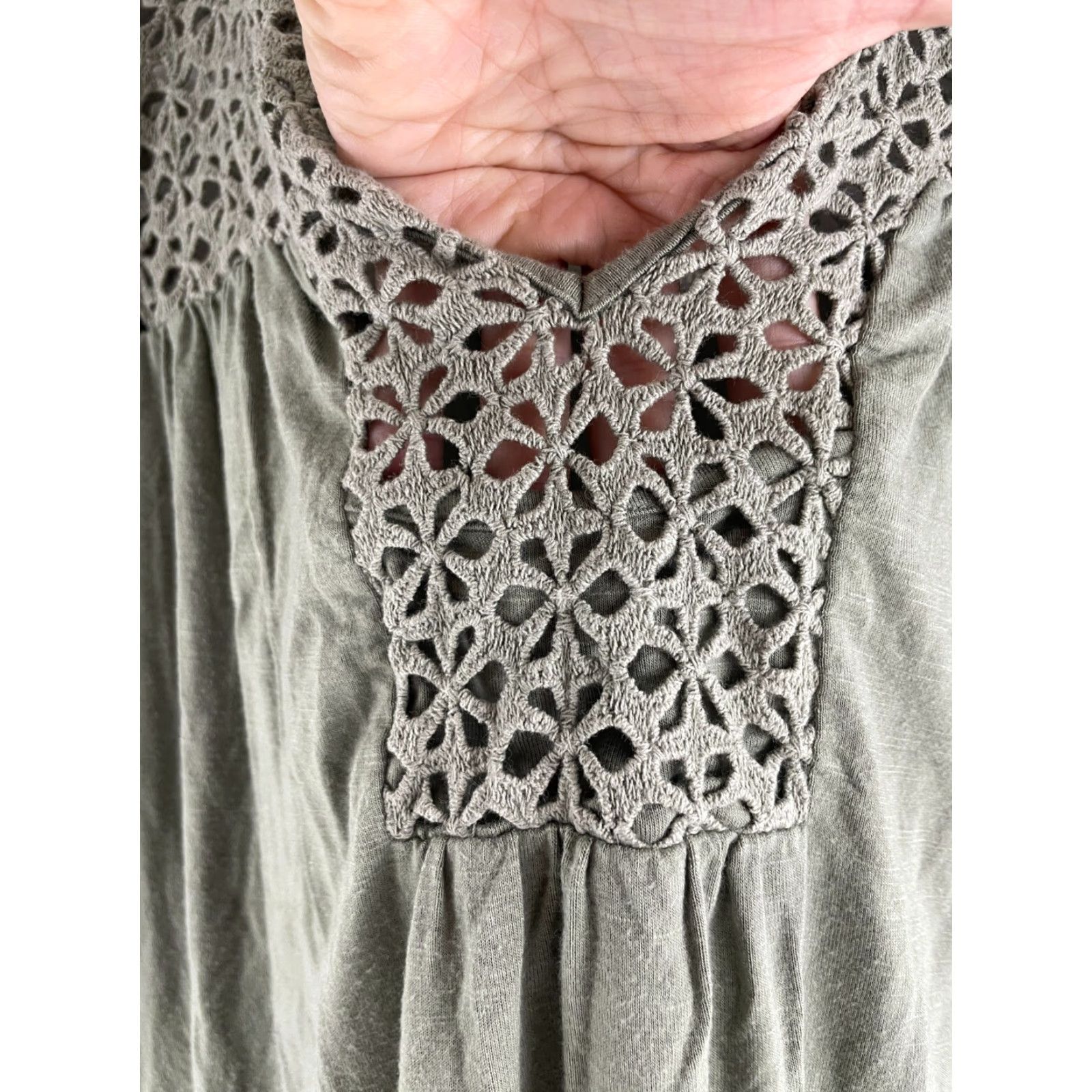 Vintage Daniel Rainn Blouse Women's S Sage Green Floral Crochet 3/4 Sleeve Lace Neck Shirt Womens Small Green Floral Crochet V-Neck Modern Breathable Size S / US 4 / IT 40 - 3 Thumbnail
