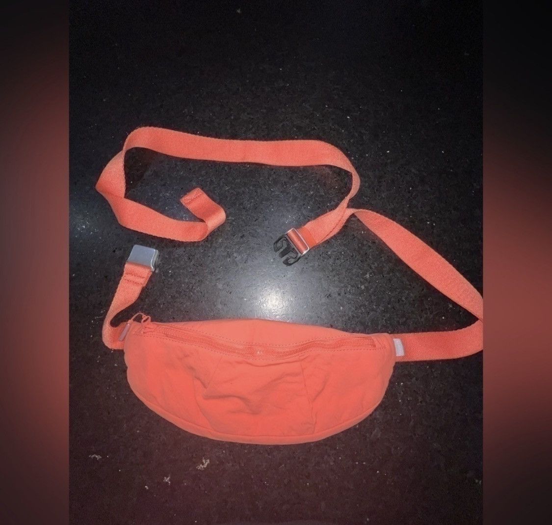 Athleta ATHLETA CORAL SHOULDER BAG OR FANNY PACK Size ONE SIZE - 2 Thumbnail
