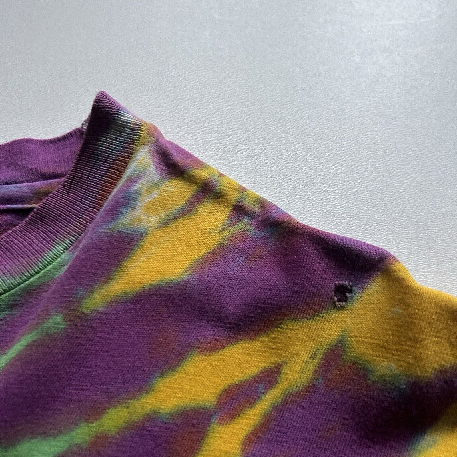 Vintage Vintage 90s Tie Dye Spiral Patterned Hippie T Shirt XL Rare Size US XL / EU 56 / 4 - 6 Thumbnail