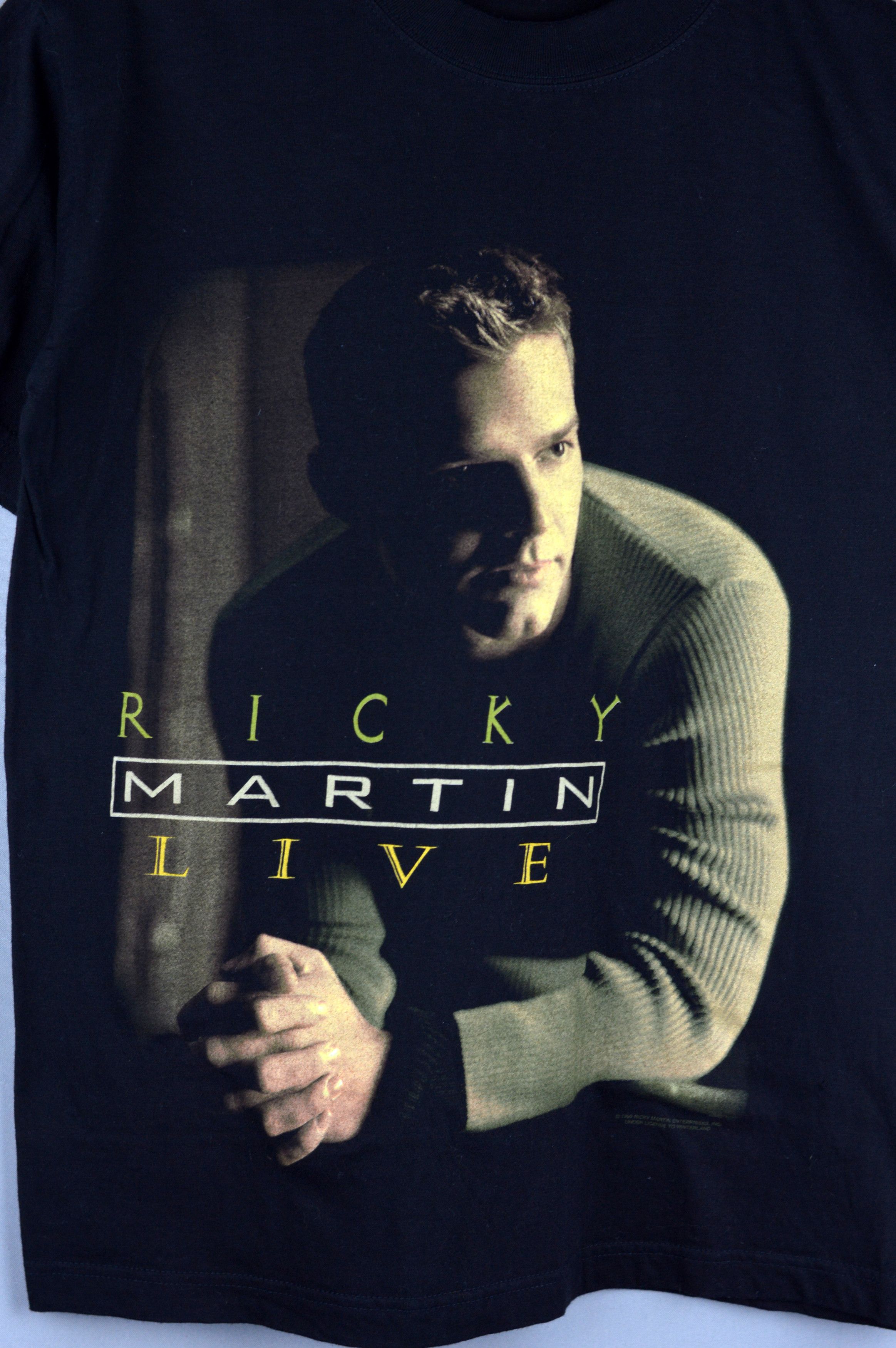 Vintage Vintage Ricky Martin Live 1999 t shirt Size US S / EU 44-46 / 1 - 2 Thumbnail