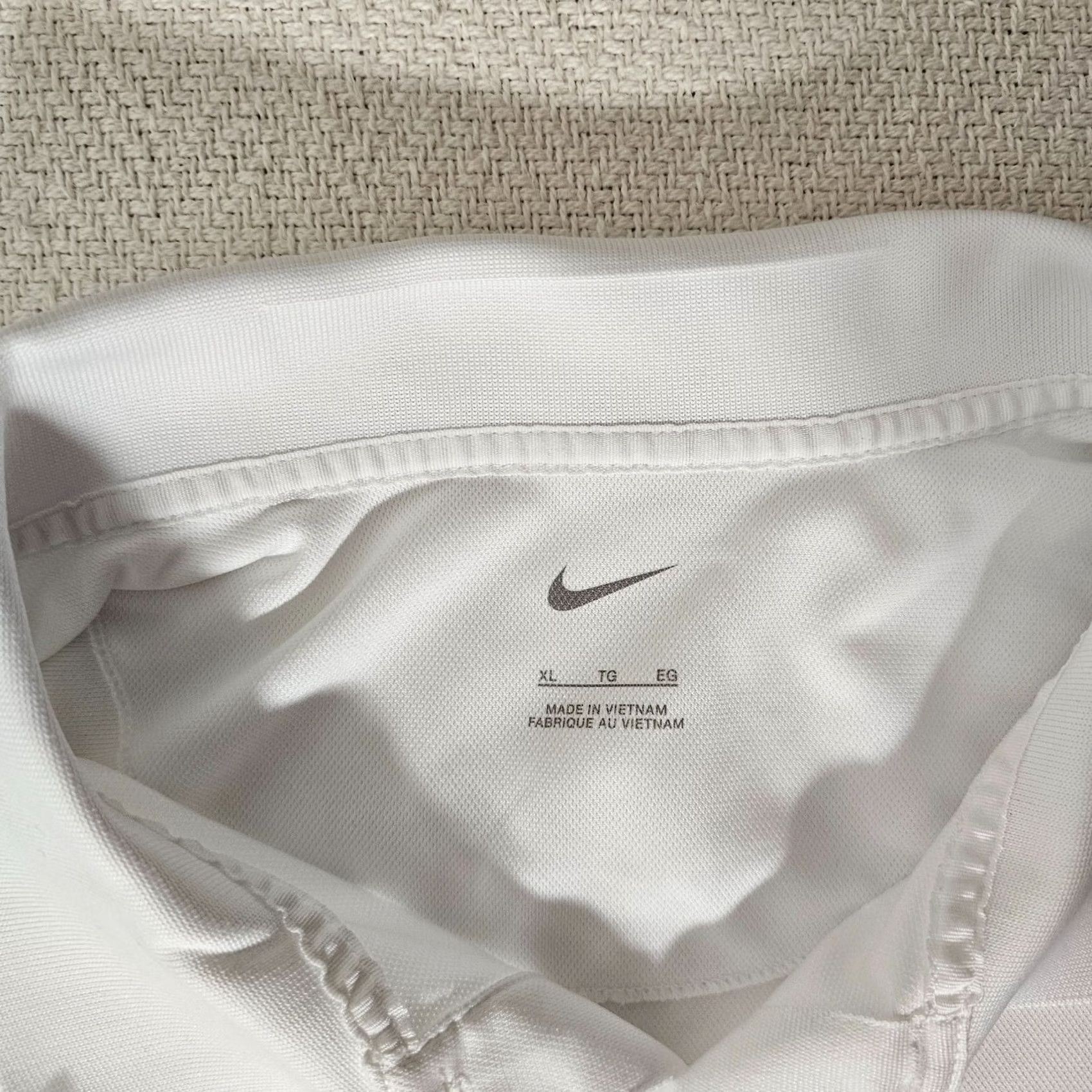 Nike Nike Golf Polo Shirt Men XL White DriFit Short Sleeve Swoosh On Arm Logo Size US XL / EU 56 / 4 - 2 Thumbnail