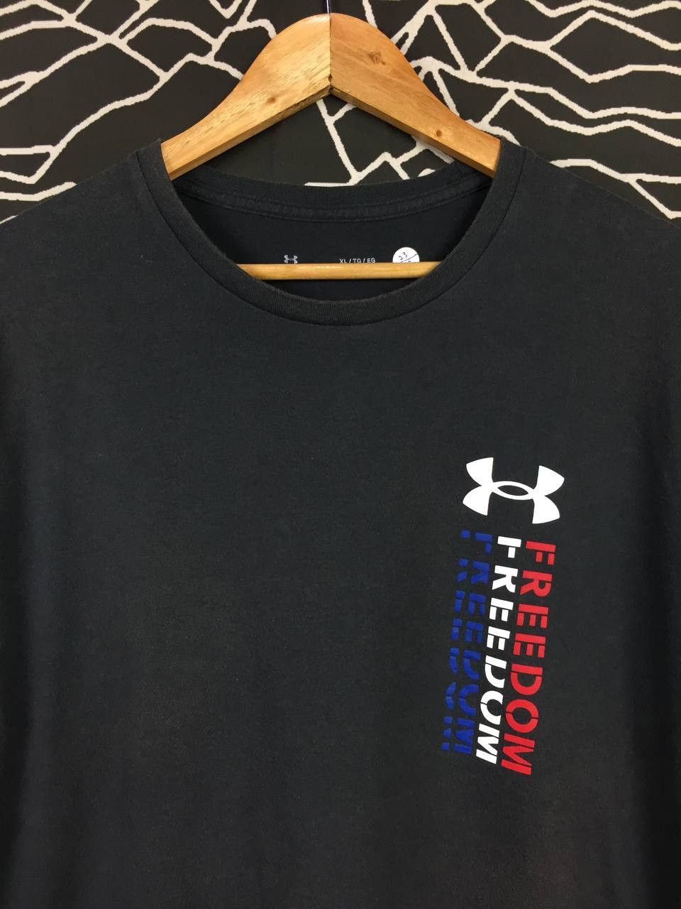 Under Armour × Vintage Under Armour Freedom Eagle American Flag Graphic Tee Size US XL / EU 56 / 4 - 7 Thumbnail