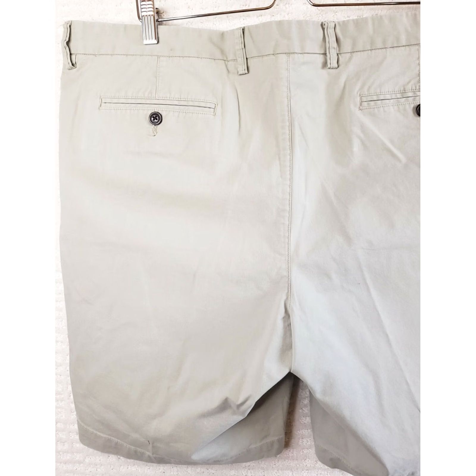 Lands' End Lands' End Men's 42 Flat Front Classic Fit 9" Beige Chino Shorts NWOT Size US 42 / EU 58 - 7 Thumbnail