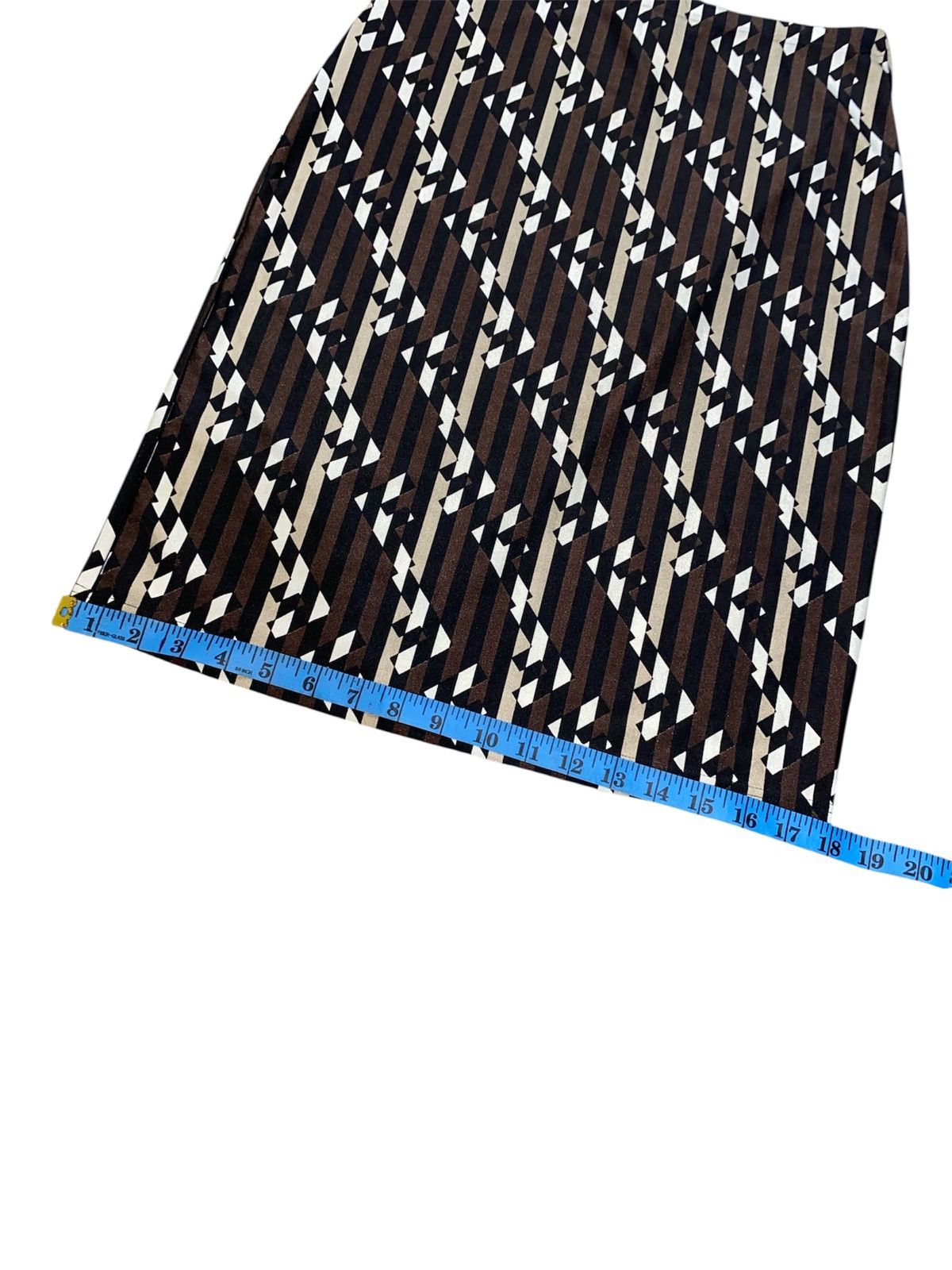 Fendi Fendi mare monogram mini skirt Size 27" / US 4 / IT 40 - 9 Thumbnail