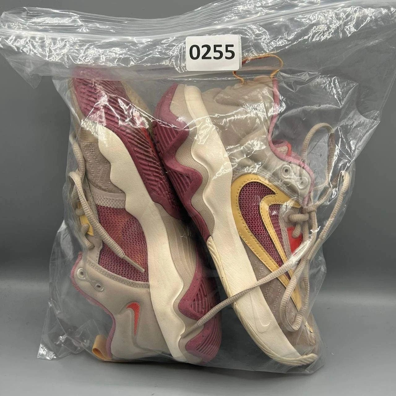 Nike Nike Giannis Immortality 3 Basketball Shoes Men 6 DZ7533-200 Size US 6 / EU 39 - 10 Thumbnail