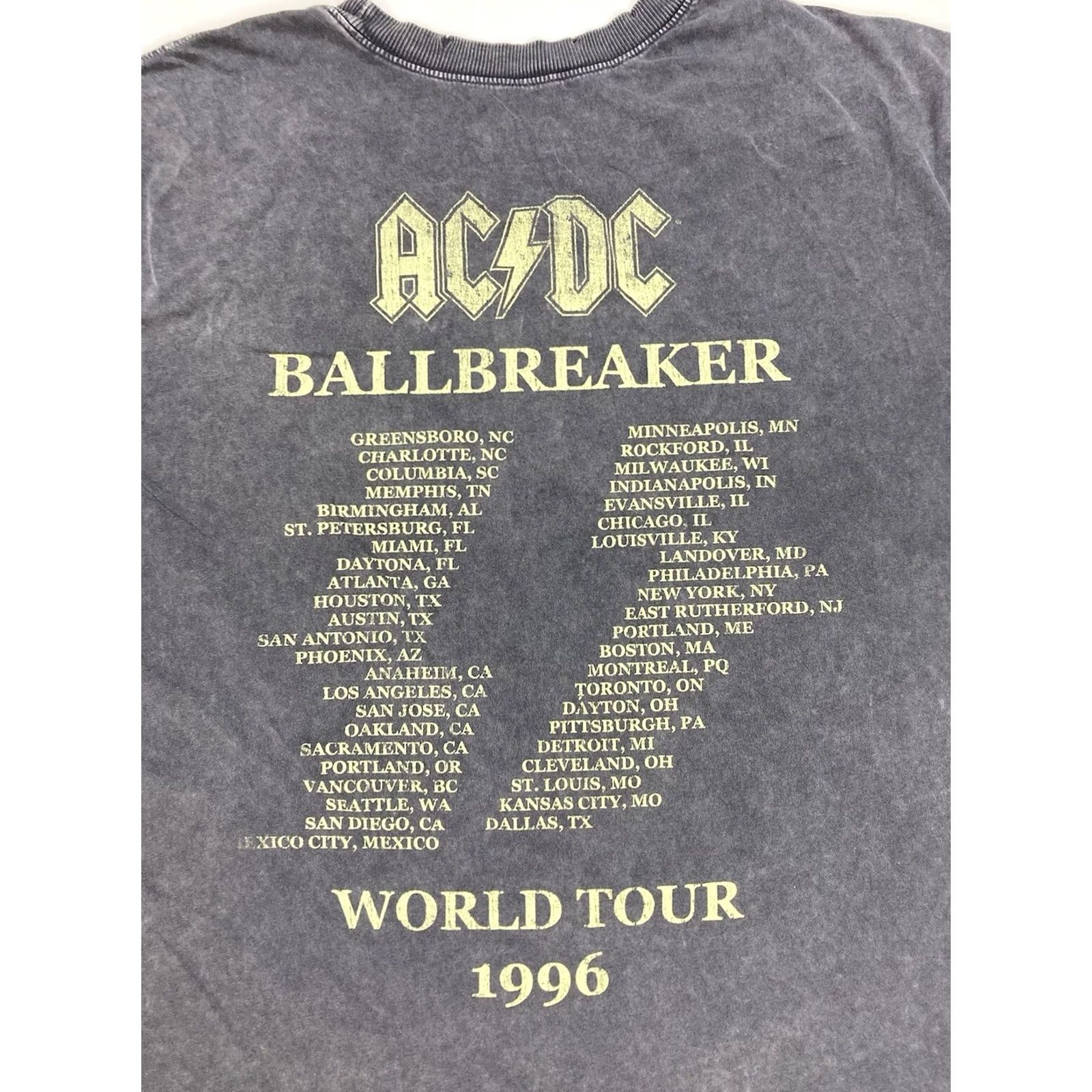 Vintage VINTAGE ACDC Ballbreaker World Tour 1996 Graphic T-Shirt Women XL Black Acid Wash Music Size XL / US 12-14 / IT 48-50 - 7 Thumbnail