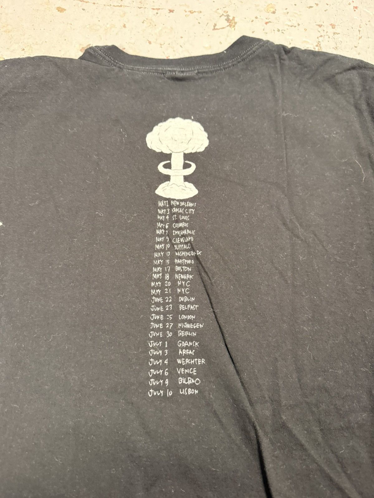 Other Vintage Pearl Jam Bomb Tour Tee Size US L / EU 52-54 / 3 - 4 Thumbnail