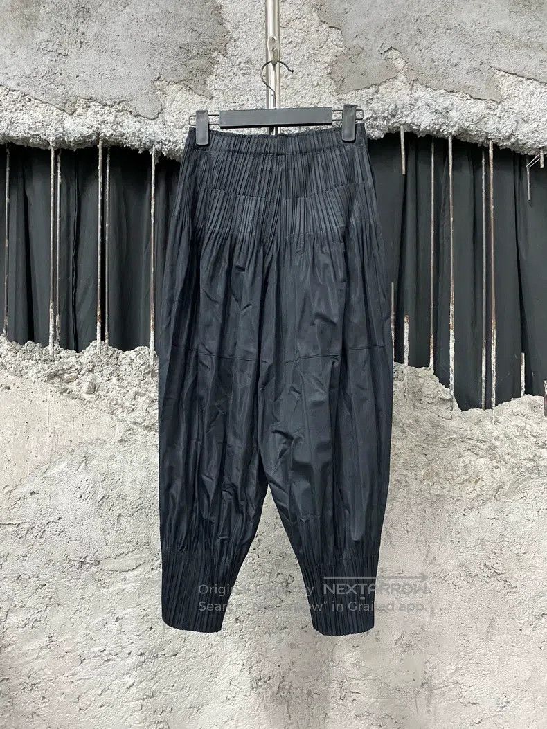 Issey Miyake Issey Miyake size:1 Black Trousers Size 22" - 2 Thumbnail