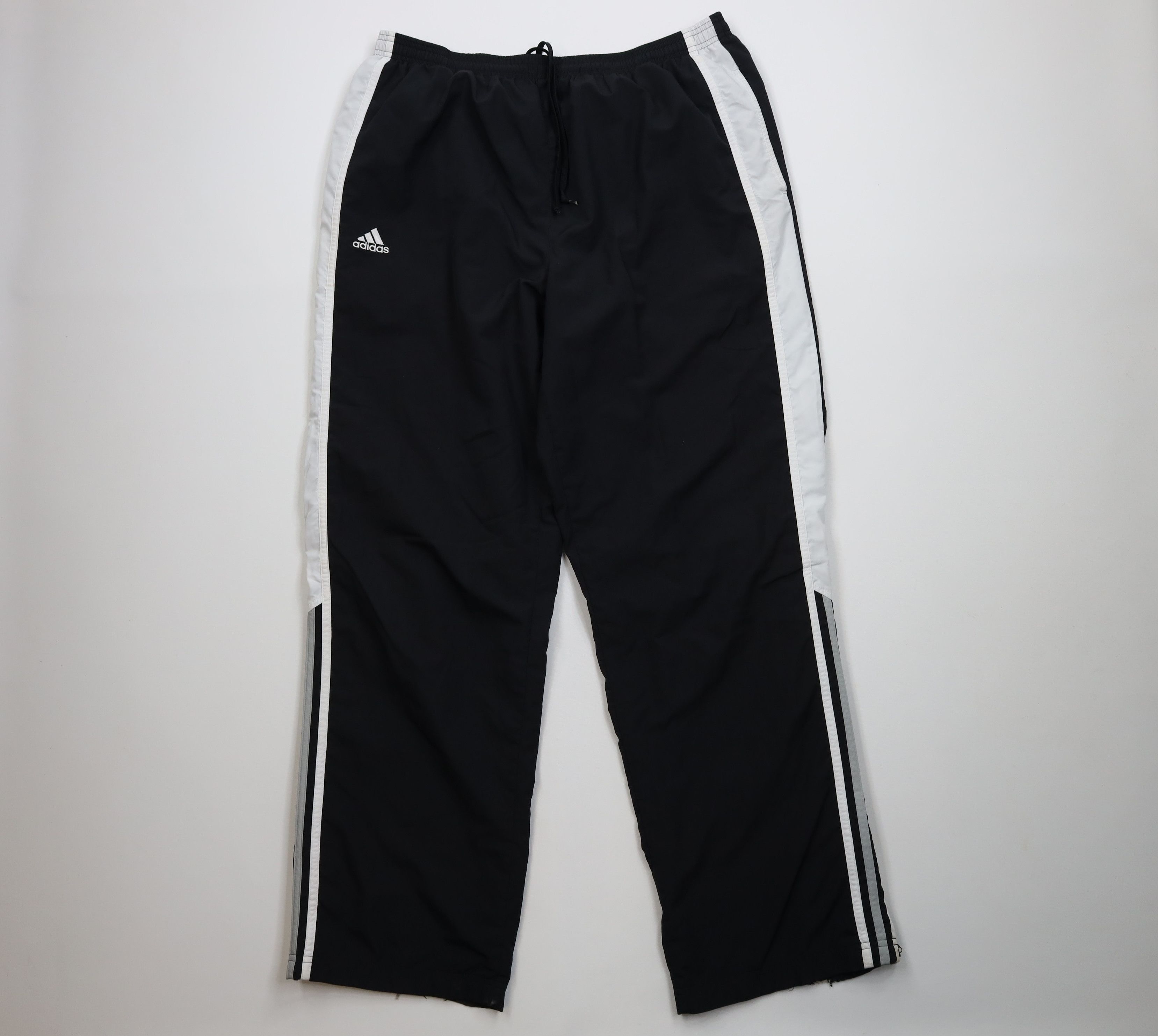 Adidas Vintage Y2K Adidas Spell Lined Wide Leg Windbreaker Pants Size US 38 / EU 54 - 1 Thumbnail