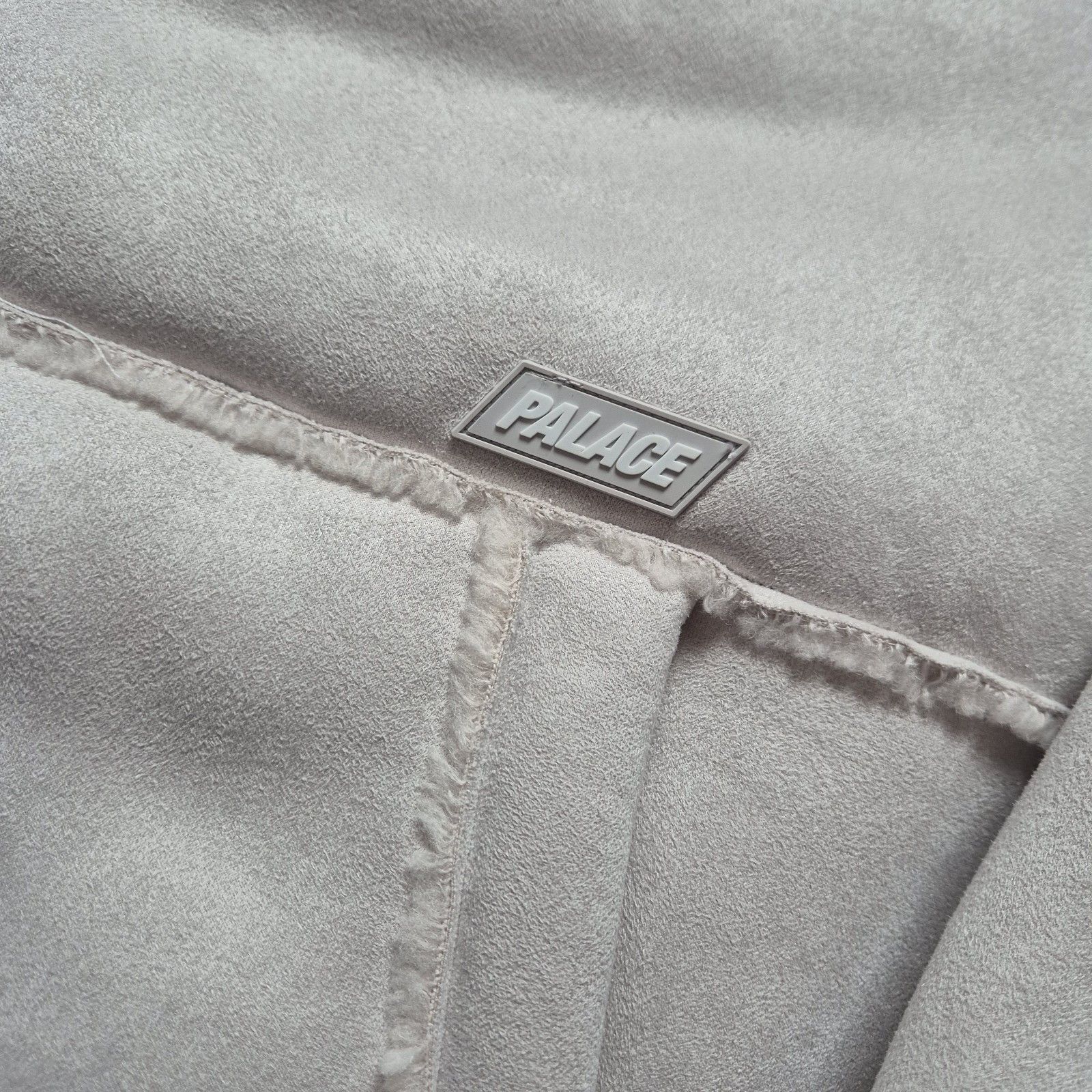 Palace Palace Sherpa Faux Suede Funnel Jacket Soft White New FW24 Size US L / EU 52-54 / 3 - 6 Thumbnail