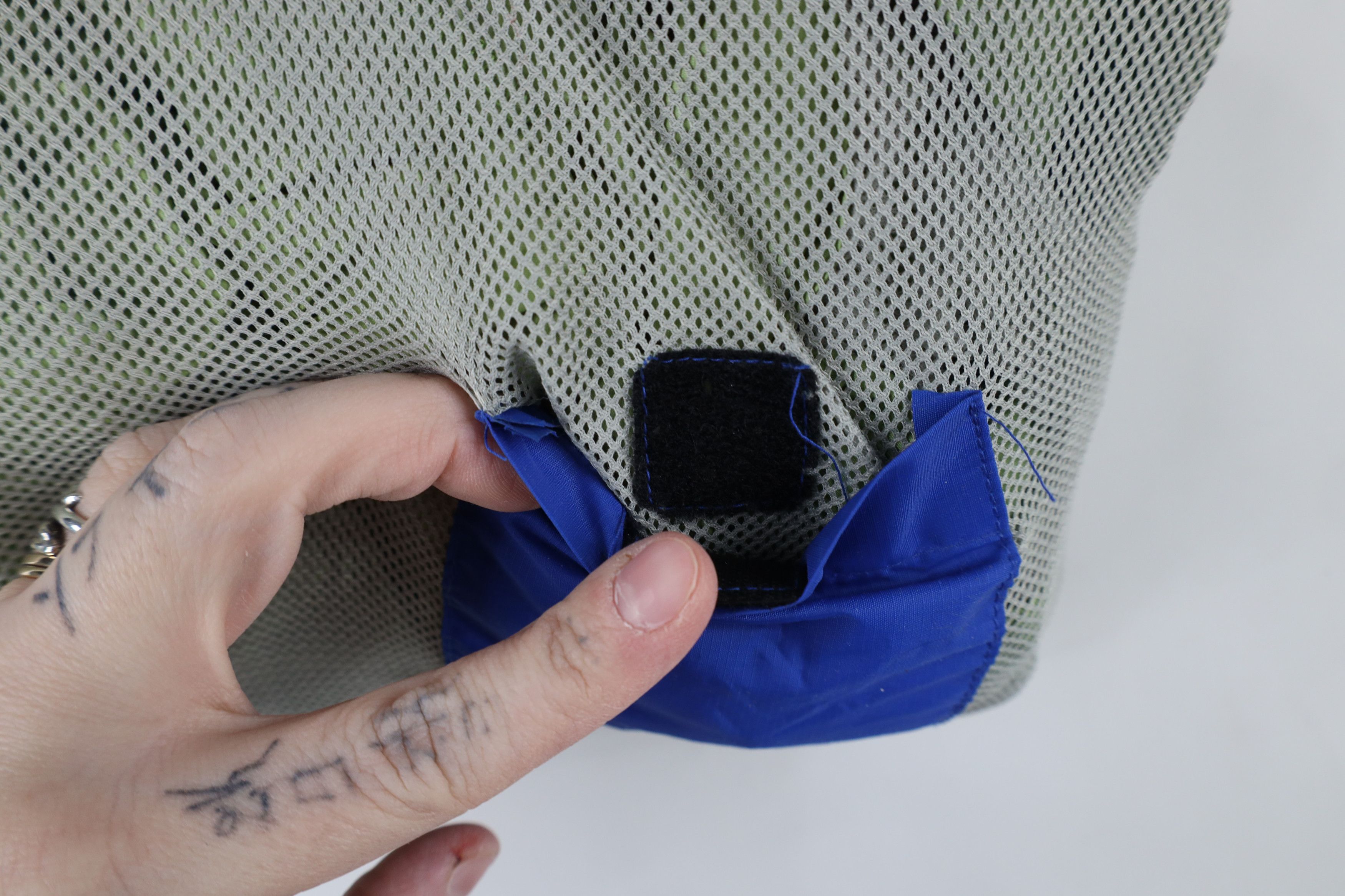 Gap × Vintage Vintage Y2K 2004 Gap Spell Reflective Packable Hooded Jacket Size US XXL / EU 58 / 5 - 16 Thumbnail
