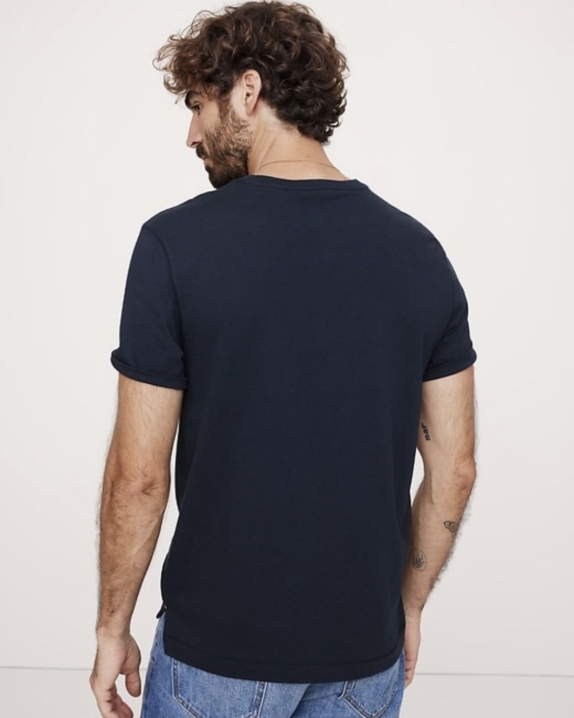 Banana Republic BANANA REPUBLIC AUTHENTIC SUPIMA® T-SHIRT Size Medium Tall Size US M / EU 48-50 / 2 - 3 Thumbnail
