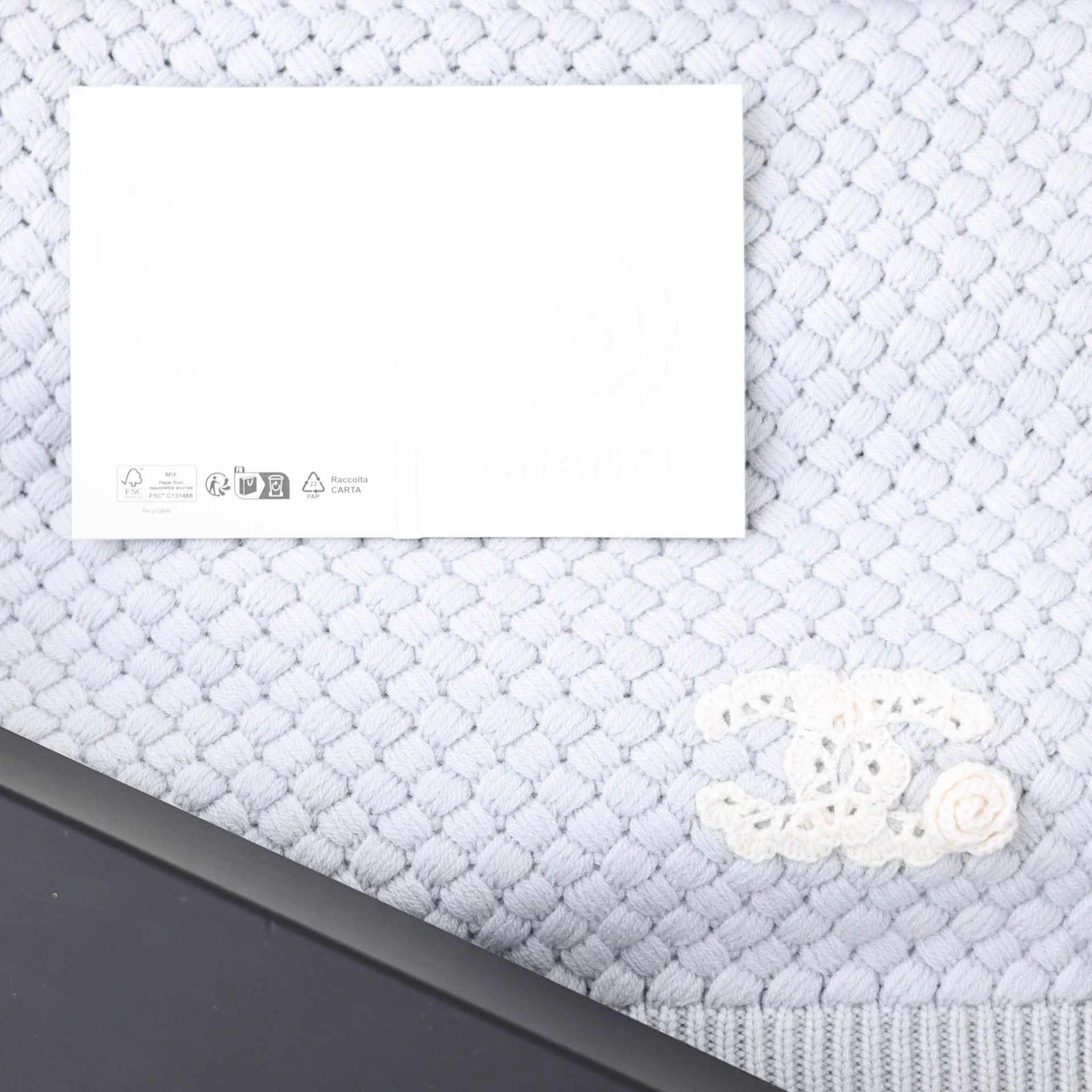 Chanel Chanel Classic Scarf Size ONE SIZE - 6 Thumbnail