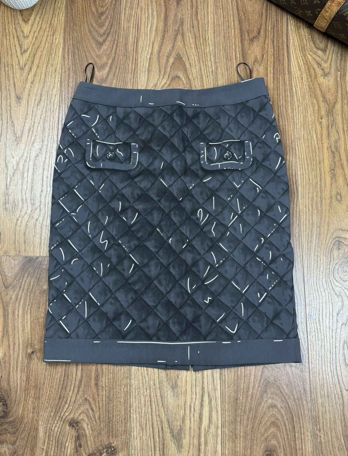 Moschino Vintage skirt Moschino Italy 00s original Size 28" / US 6 / IT 42 - 1 Thumbnail