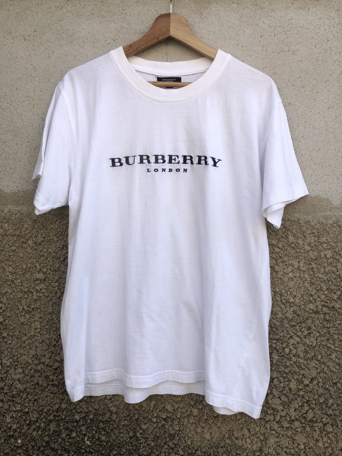 Burberry Burberry Of London Spellout Tshirt Size US M / EU 48-50 / 2 - 1 Thumbnail