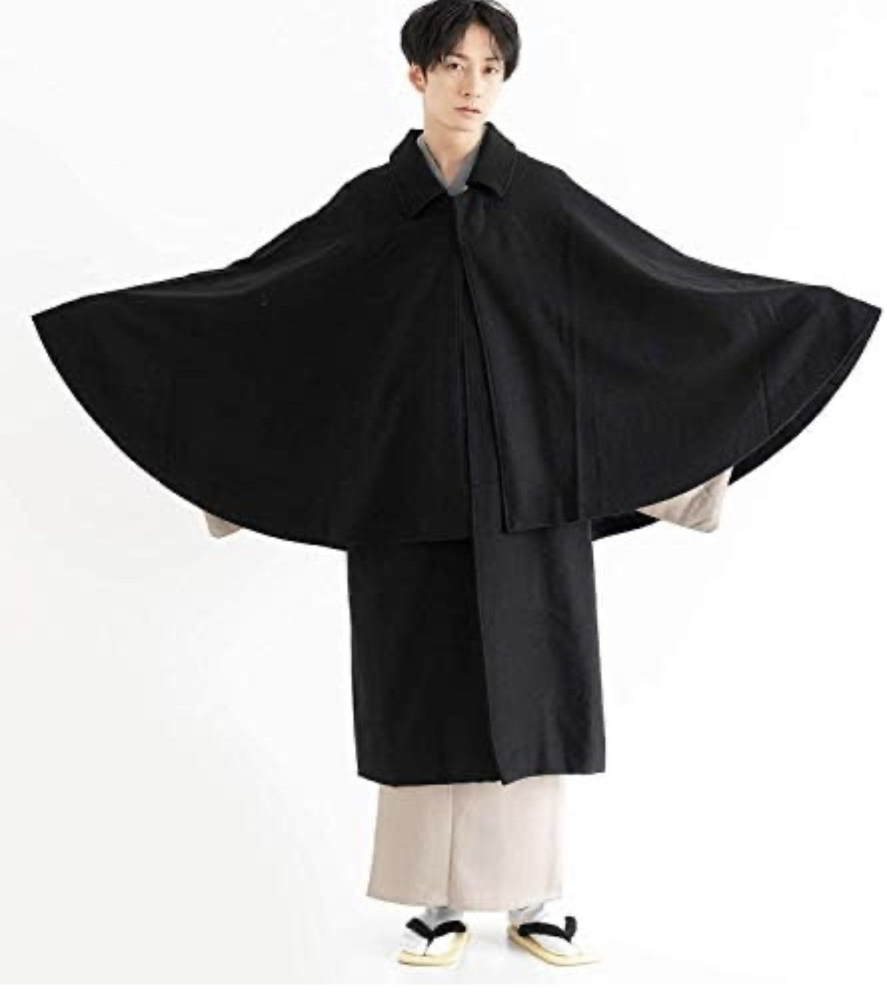 Japanese Brand Vintage Cape Coat Wool Size US XL / EU 56 / 4 - 14 Thumbnail
