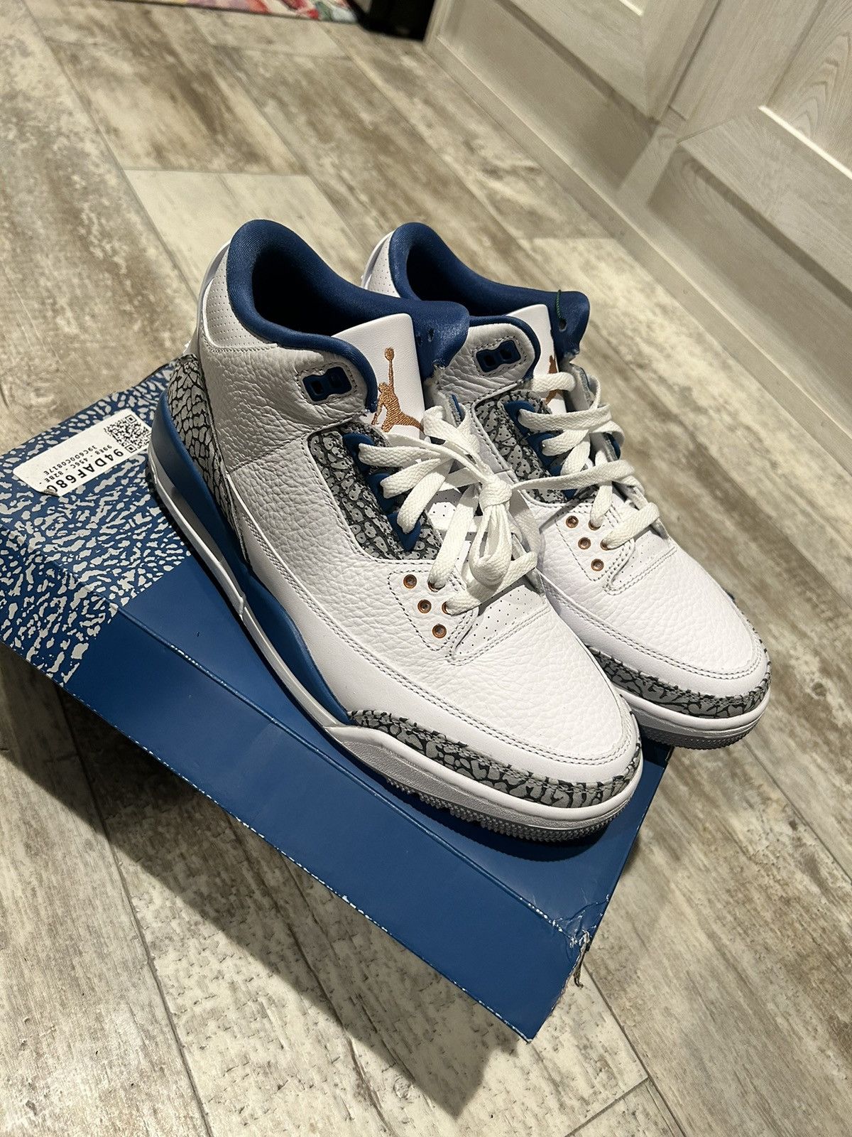 Jordan Brand JORDAN 3 WIZARDS🔵 Size US 9 / EU 42 - 3 Thumbnail
