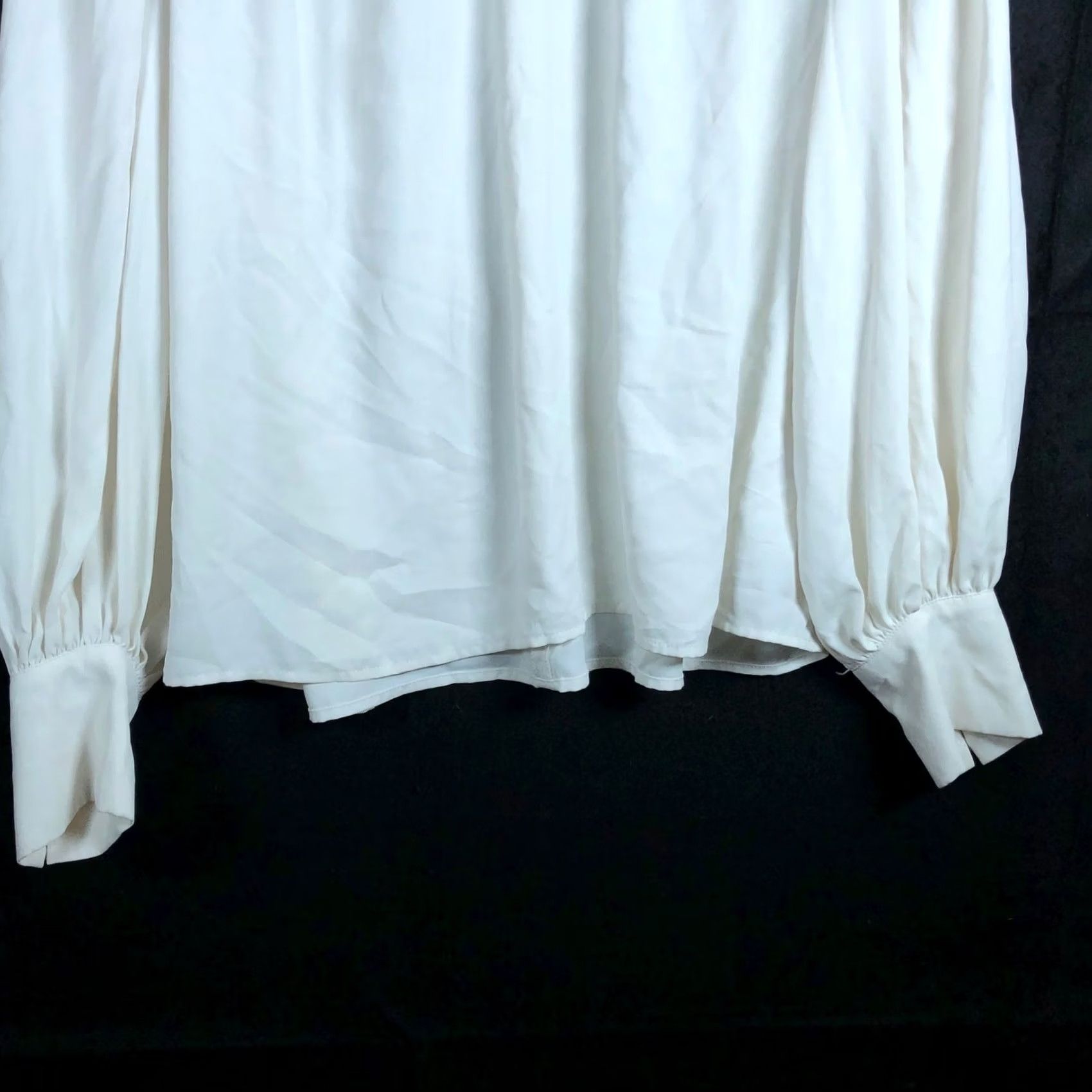 Express Express Blouse White Sheer Long Sleeve Mock Neck 100% Polyester Large Womens Size L / US 10 / IT 46 - 3 Thumbnail