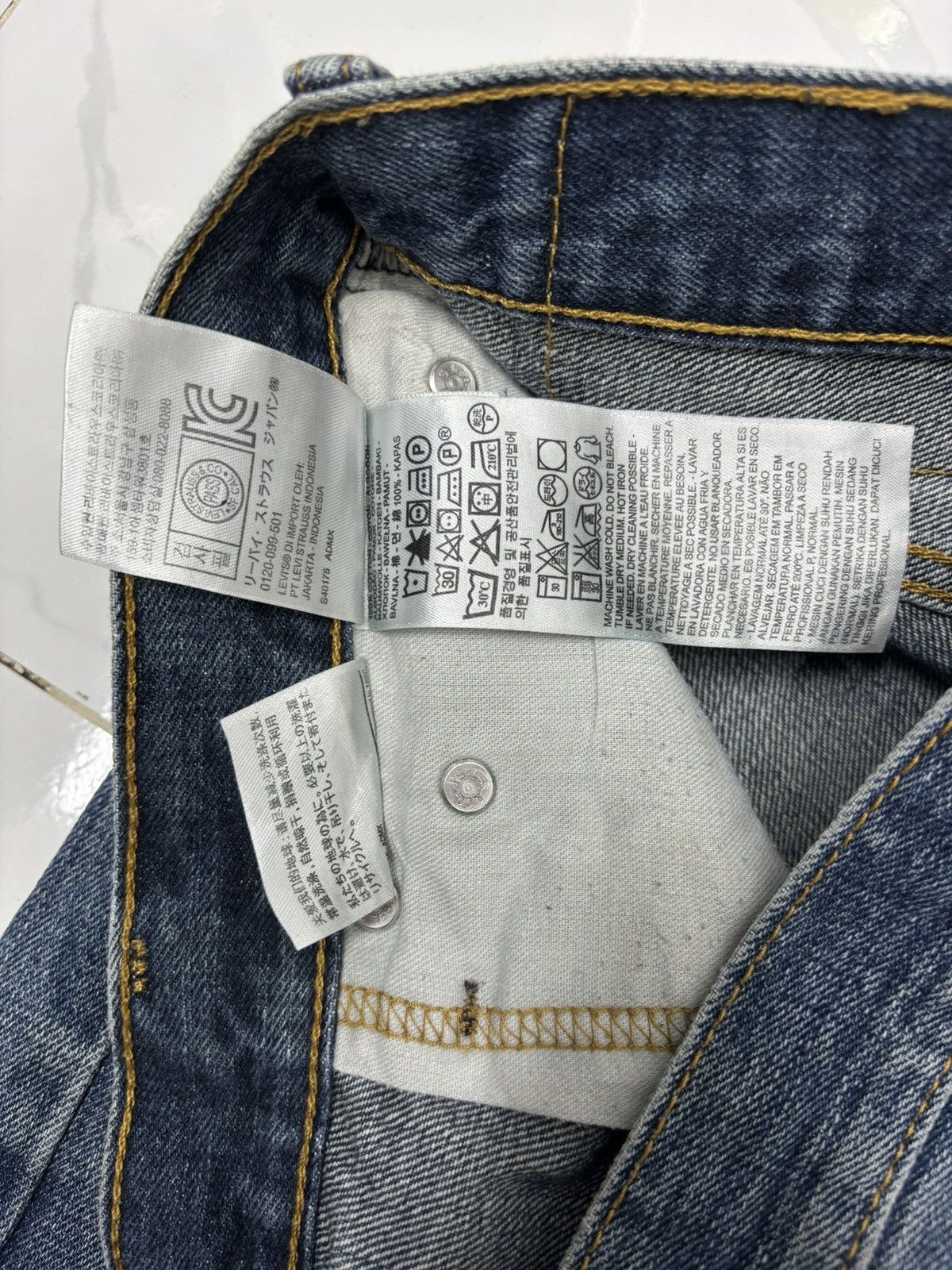 Levi's LEVIS 527 PATCHES DISTRESSED DENIM JEANS Size US 31 - 11 Thumbnail