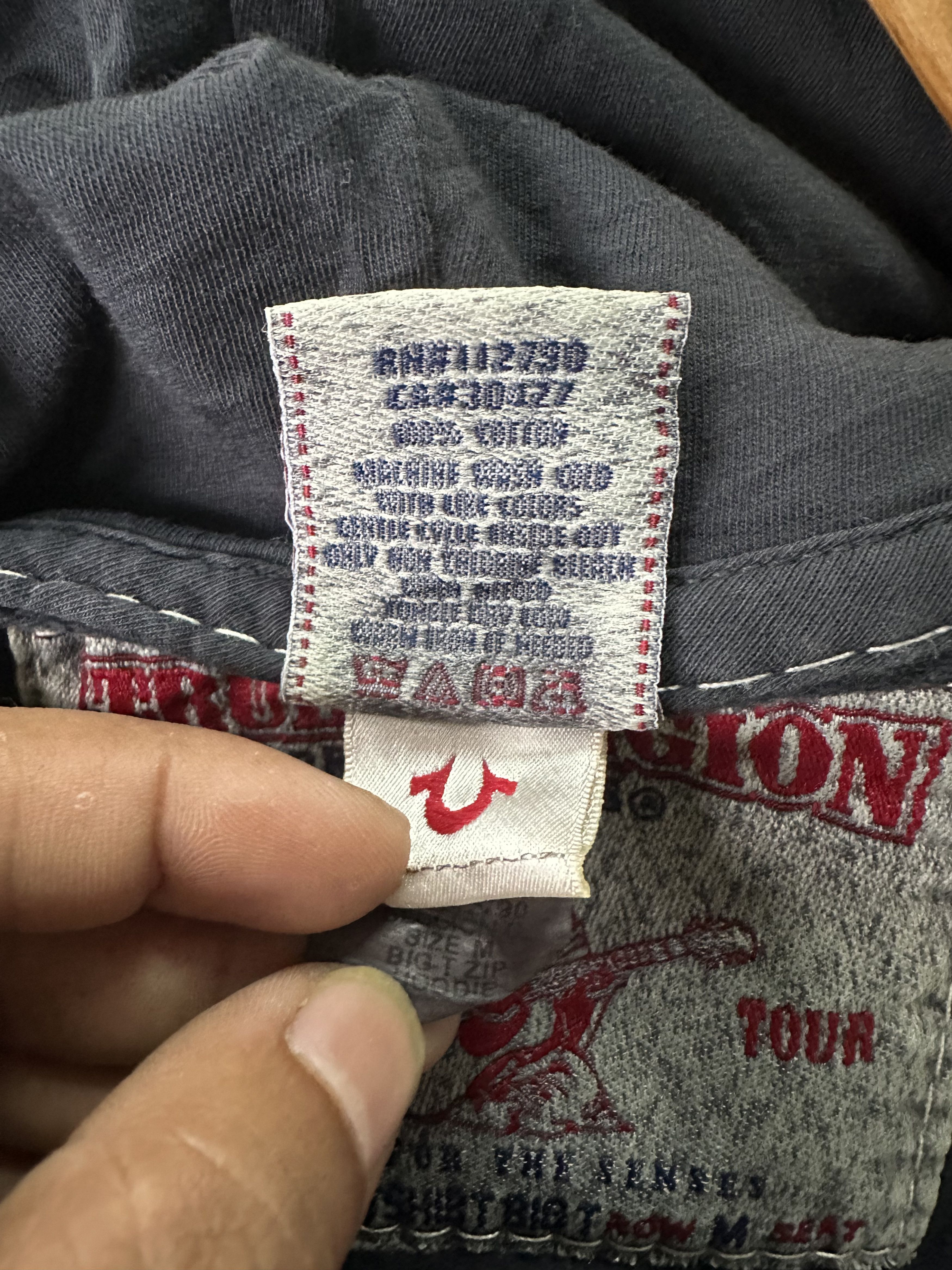 True Religion Vtg Distressed True Religion Ride Or Die L.A Big T Hoodie Size US M / EU 48-50 / 2 - 14 Thumbnail