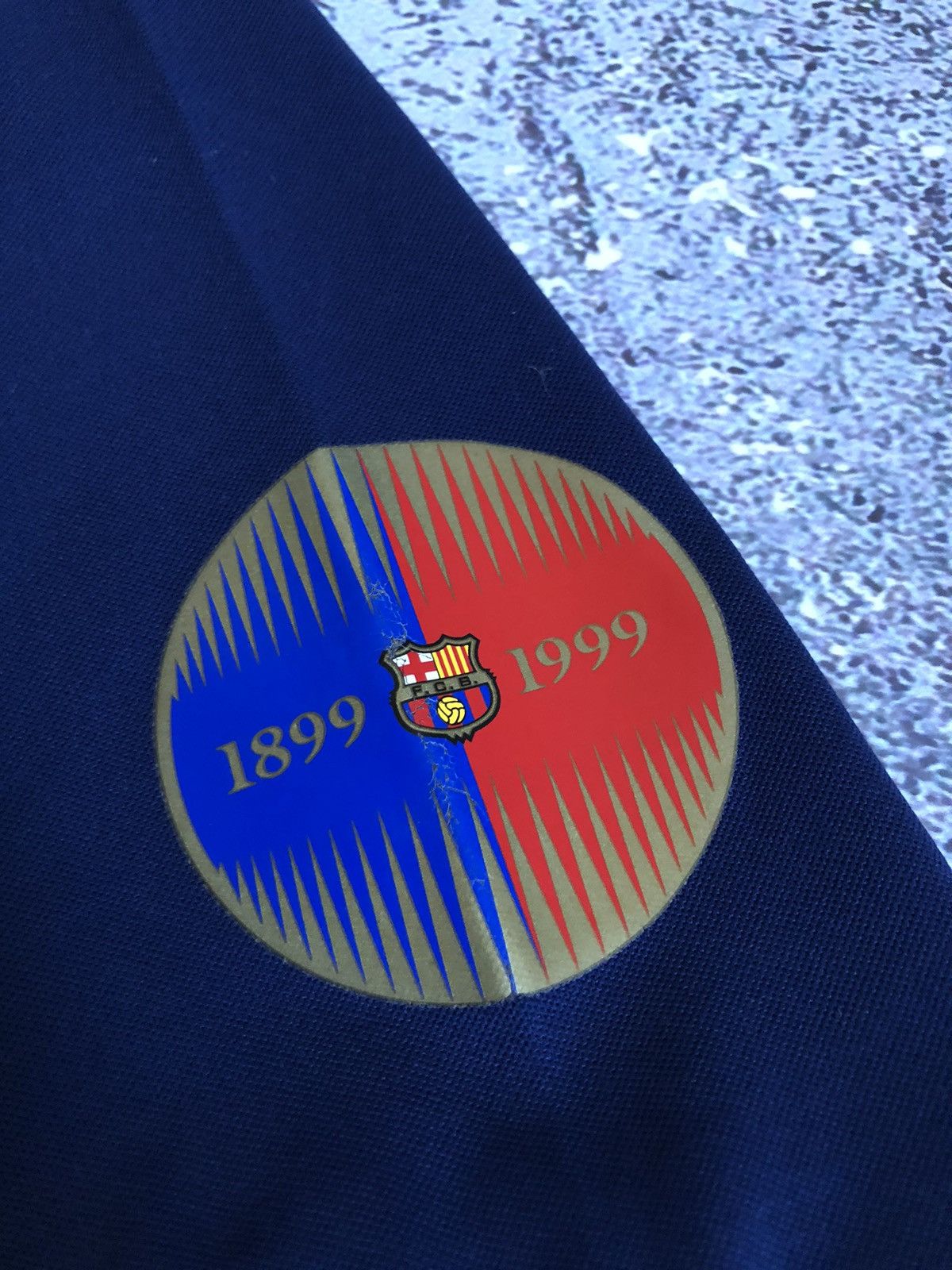 Nike × Vintage Vintage Nike FC Barcelona 1999 Home Soccer Jersey Messi #10 Size US M / EU 48-50 / 2 - 9 Thumbnail