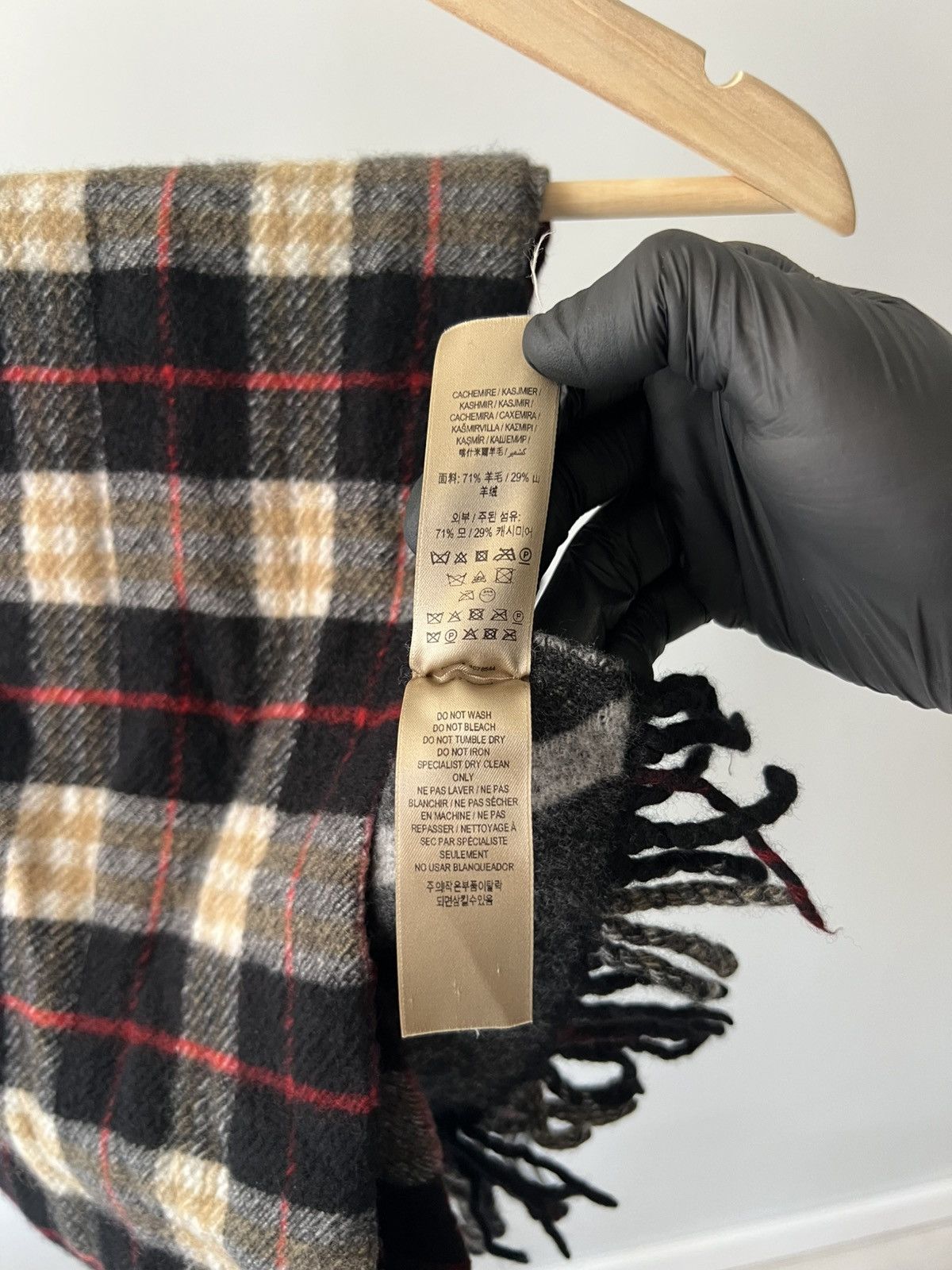 Burberry Vintage Burberry Black Nova Check Cashmere Scarf Size ONE SIZE - 12 Thumbnail