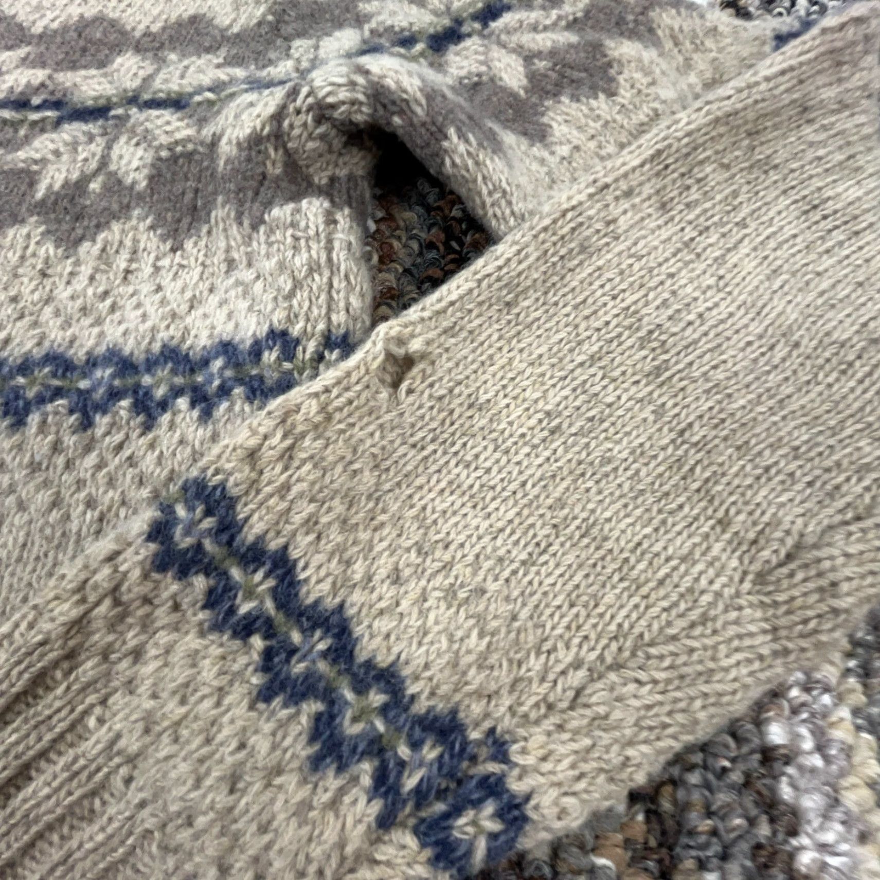 Eddie Bauer VINTAGE Eddie Bauer Sweater Women M Tan Blue Wool Knit Nordic Grandpa Y2K Size M / US 6-8 / IT 42-44 - 5 Thumbnail