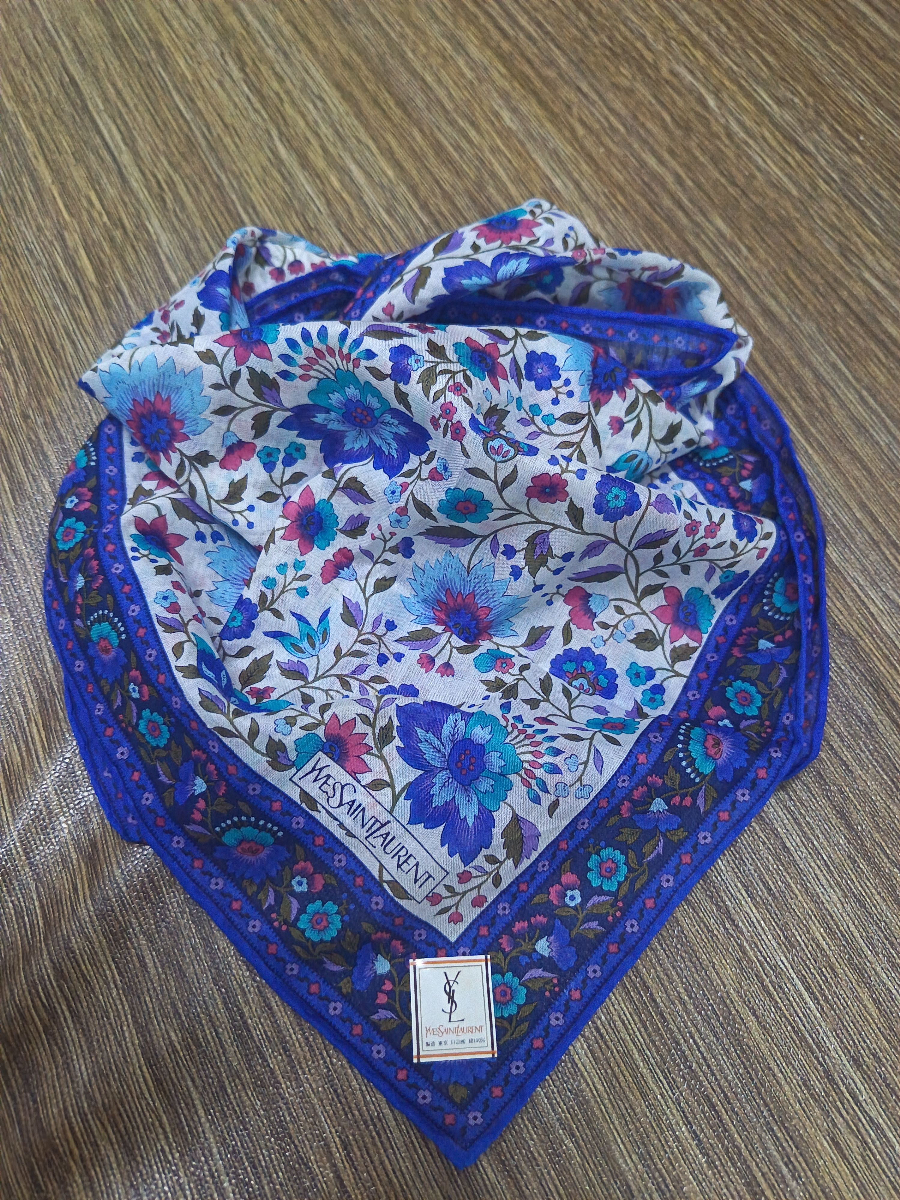 Yves Saint Laurent Vintage Yves saint laurent floral handkerchief Size ONE SIZE - 1 Thumbnail