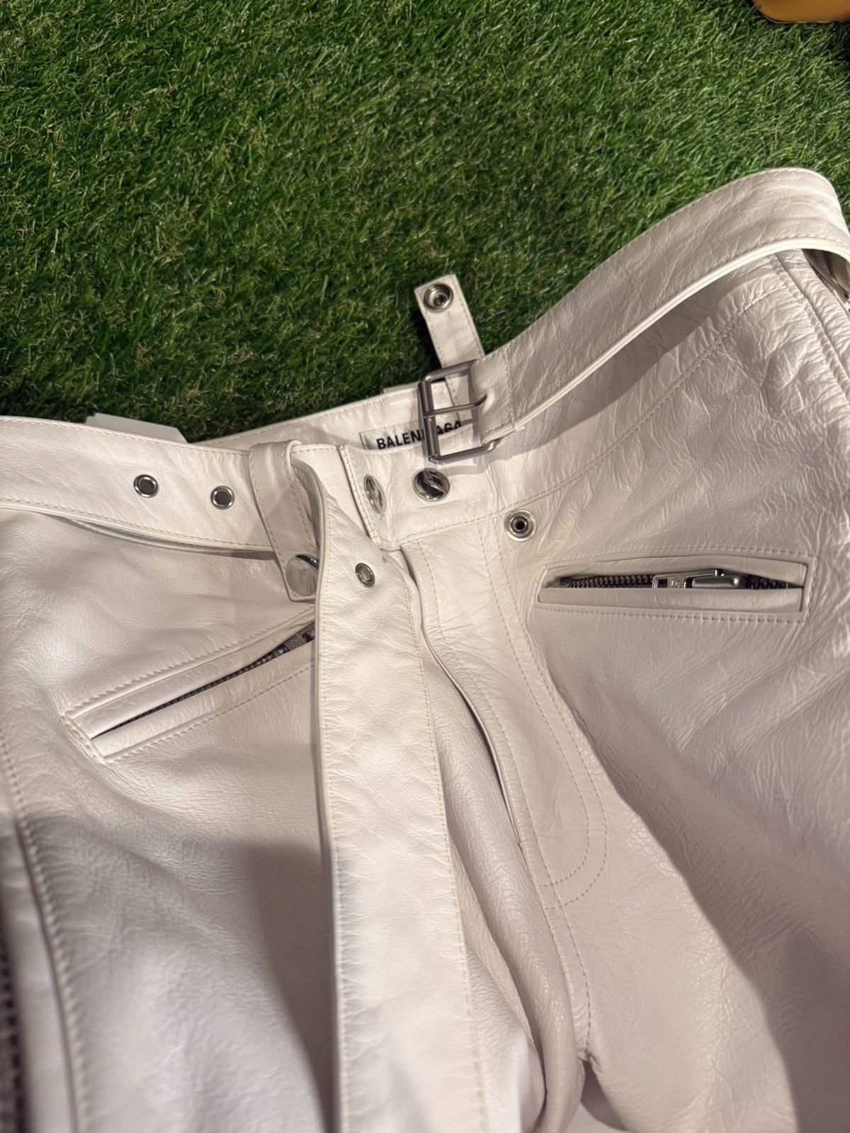 Balenciaga Balenciaga SS20 Look33 RUNWAY White Calf Leather Fetish Pant Size US 28 / EU 44 - 14 Thumbnail