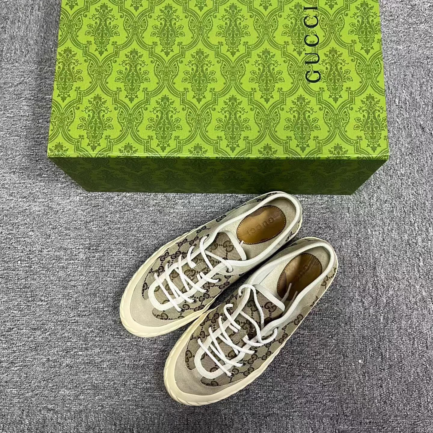 Gucci Gucci Brown & White Low-Top Sneaker US 7 Size US 7 / EU 40 - 1 Thumbnail