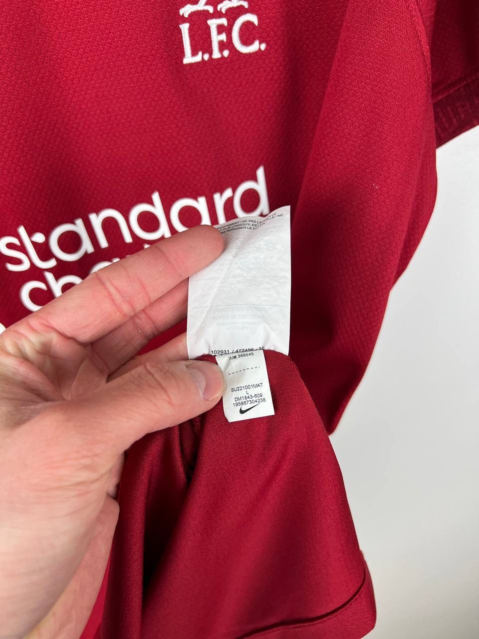 Vintage Liverpool Nike 2022/23 jersey t-shirts size L Size US L / EU 52-54 / 3 - 5 Thumbnail