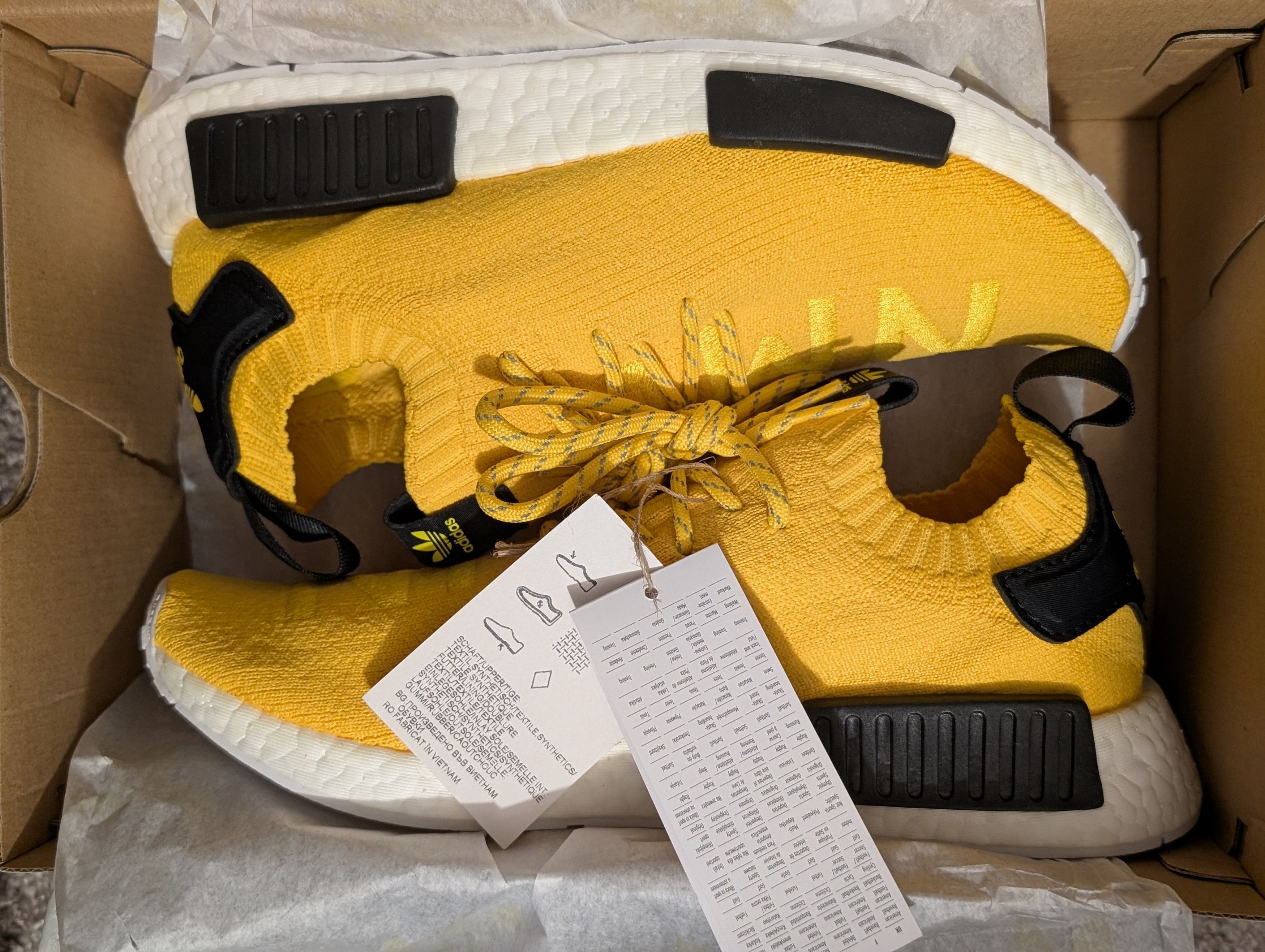 Adidas Dead stock NMD_R1 PK szUS8 EQT yellow Size US 8 / EU 41 - 9 Thumbnail