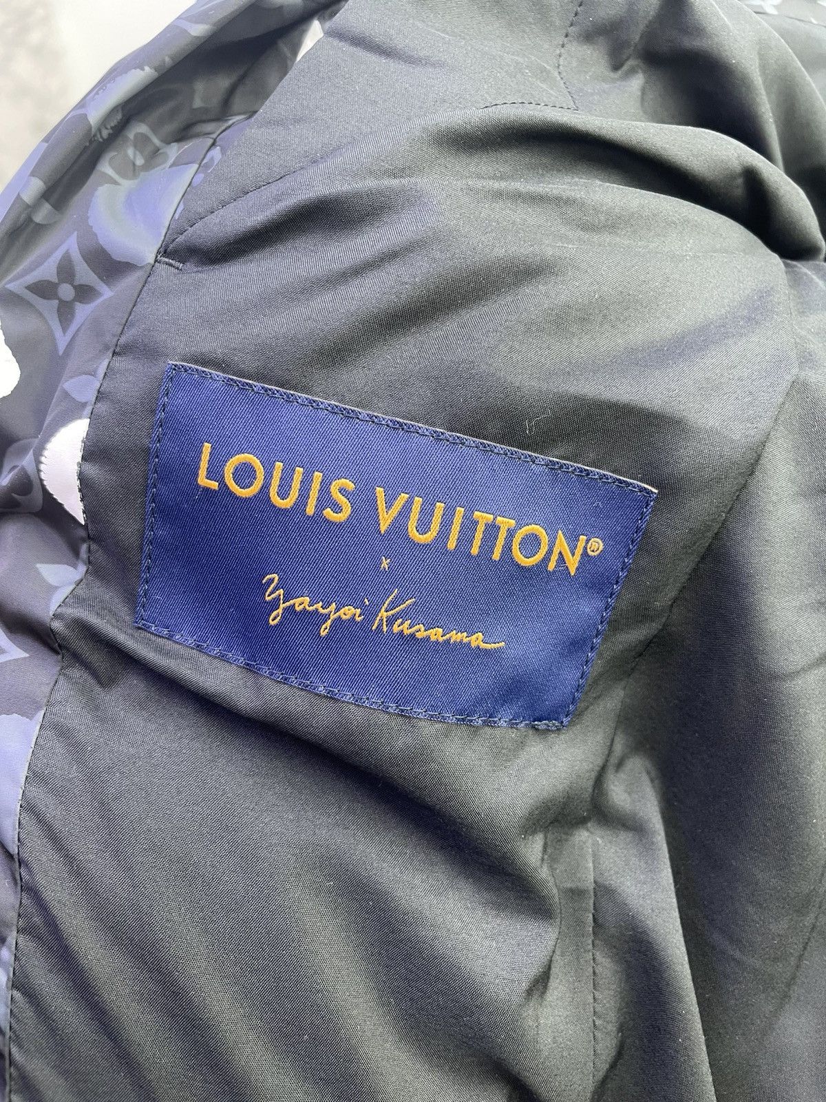 Louis Vuitton Louis Vuitton kusama painted dots puffer black Size US S / EU 44-46 / 1 - 3 Thumbnail