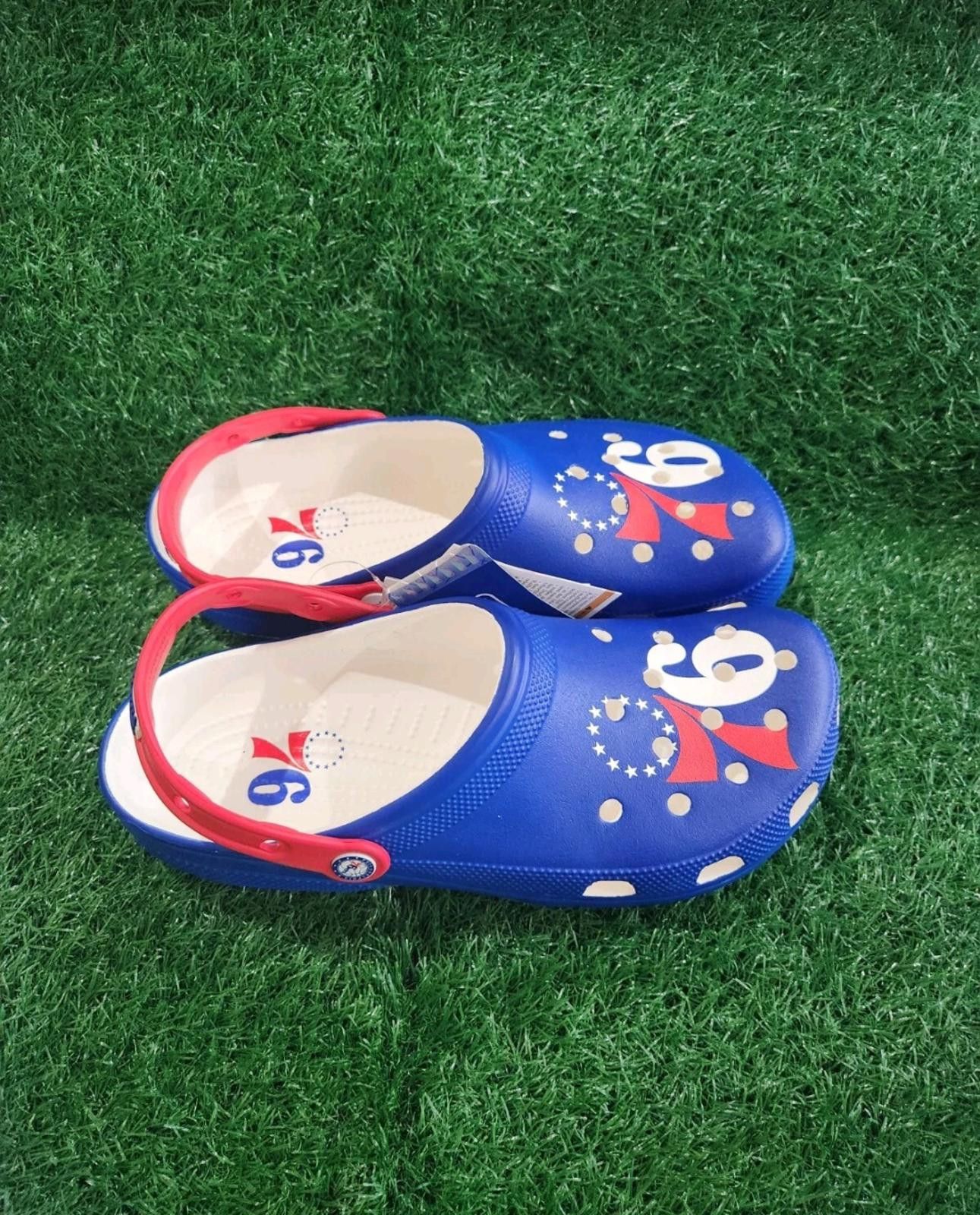 Crocs Crocs NBA 76ers clog NWT size 8 men's or 10 women's Size US 8 / EU 41 - 1 Thumbnail
