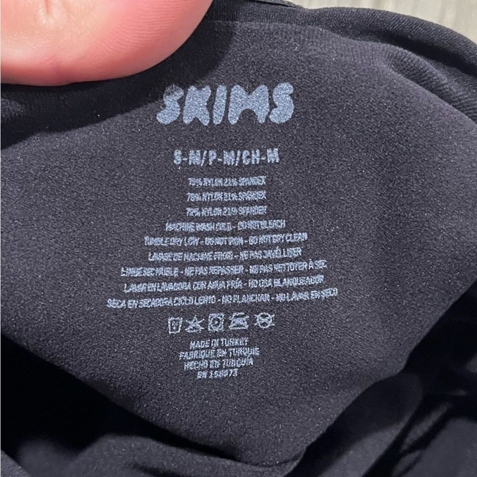 SKIMS NWOT Skims Sculpting Bodysuit Mid Thigh Open Gusset Size S/M Size ONE SIZE - 2 Thumbnail