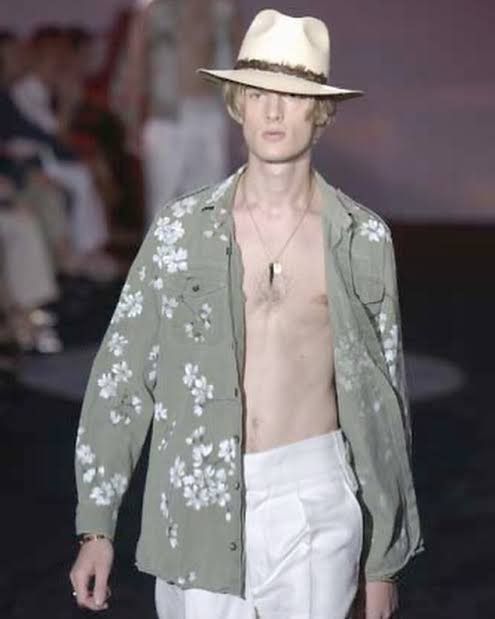 Gucci FREE TAX! SS 2003 Painted Floral Military Shirt by Tom Ford Size US S / EU 44-46 / 1 - 1 Thumbnail
