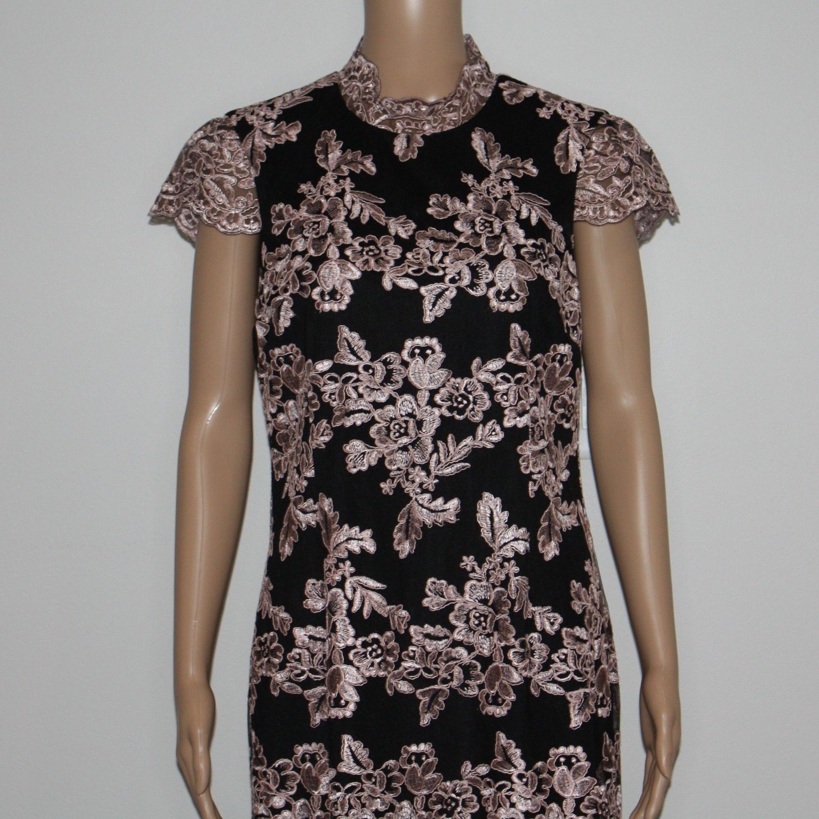 Laundry by Shelli Segal Mock-Neck Lace Sheath Dress in size 10 NWT MSRP $228 Size L / US 10 / IT 46 - 3 Thumbnail