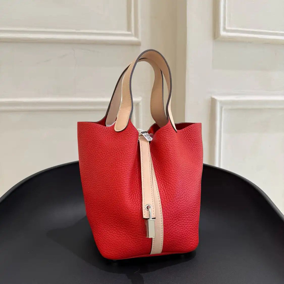 Hermes Hermes Picotin Lock 22 red cowhide leather picotin handbag silver hardware X Size ONE SIZE - 1 Thumbnail