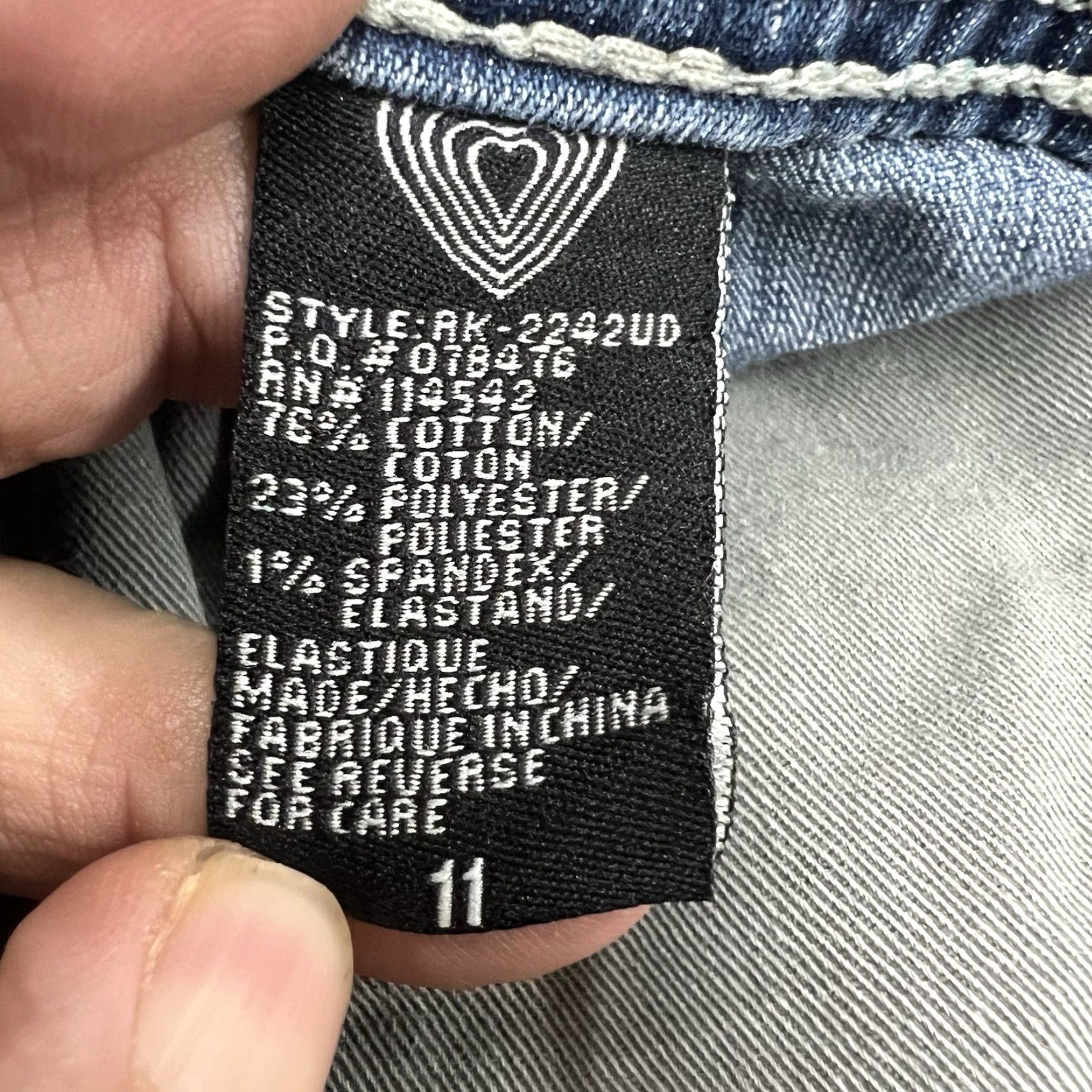 Denime Ultra Love Denim Shorts Cut-Off Womens Junior 11 Blue Embroidered 30W 2H Pockets 5-Pocket Finish Spring Summer Womens Size 32" / US 10 / IT 46 - 7 Thumbnail