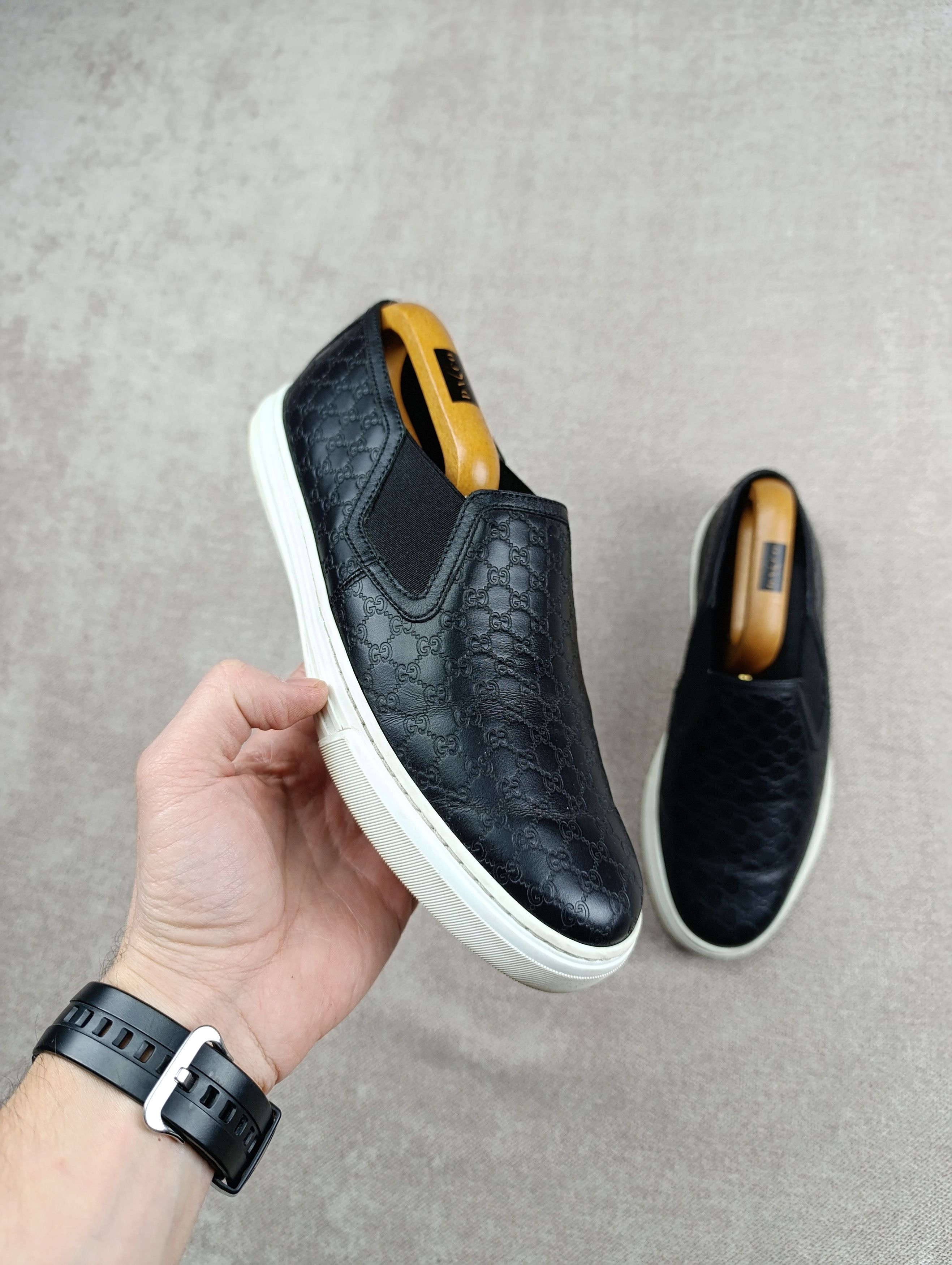 Gucci GUCCI LEATHER SIGNATURE SLIP-ON BLACK MONOGRAM Size US 7.5 / EU 40-41 - 1 Thumbnail
