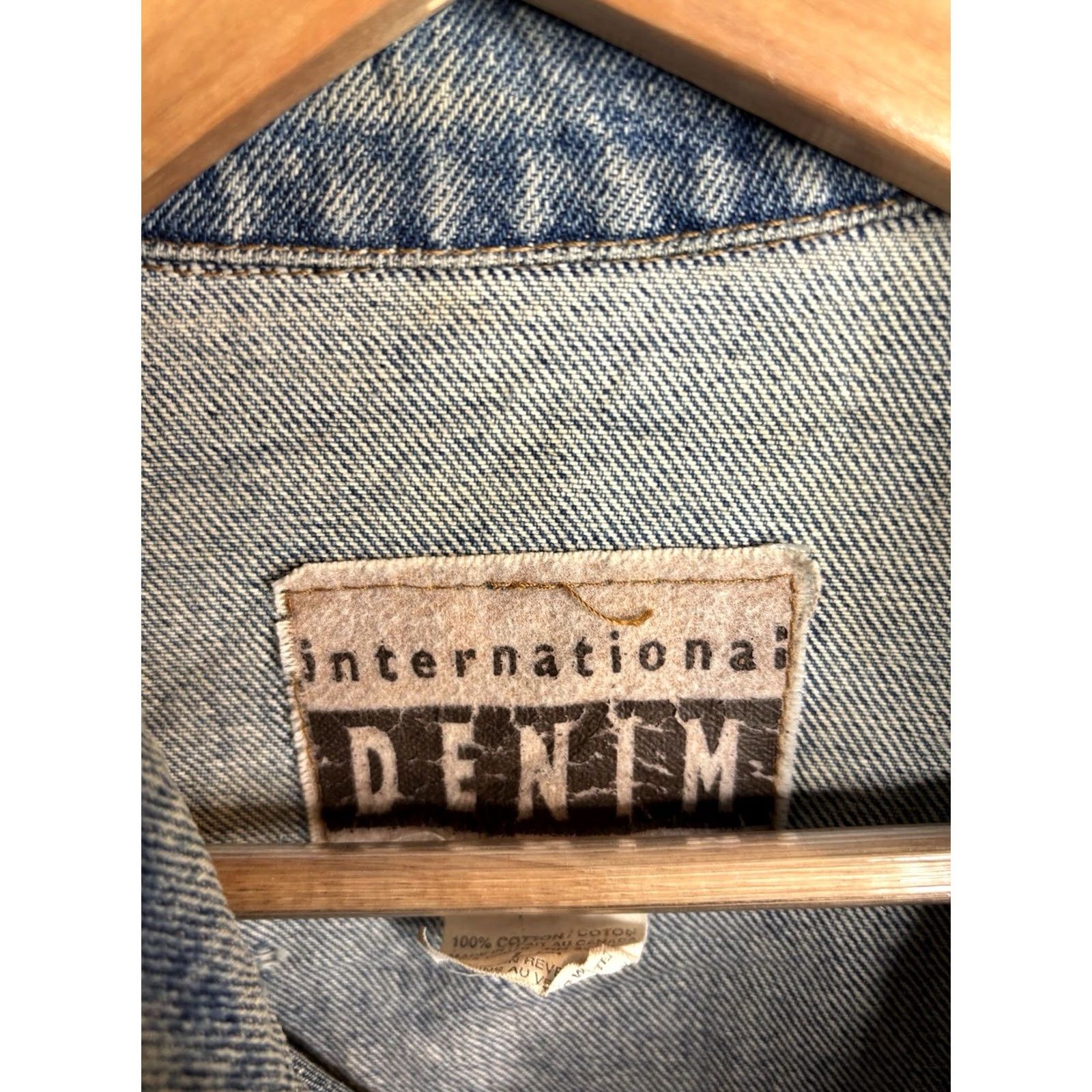 Denime VTG Jaguar Master Denim Jacket Mens L Blue Embroidered Logo Distressed Collared Pockets Short Length 90s City Classic College Countries Dad Jacket Size US L / EU 52-54 / 3 - 6 Thumbnail