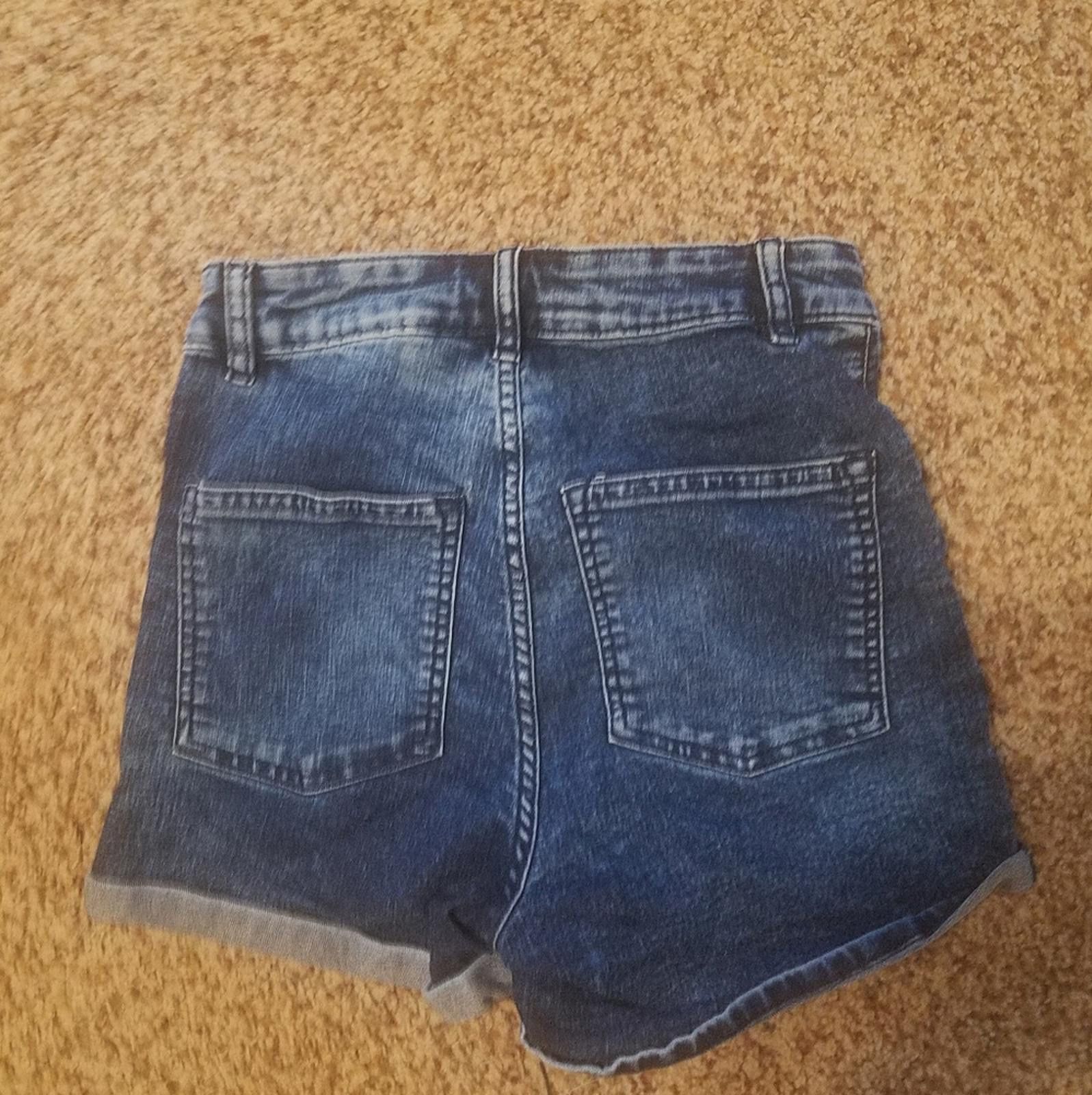 H&M Divided Denim Women's Shorts Size 6 Size 28" / US 6 / IT 42 - 1 Thumbnail