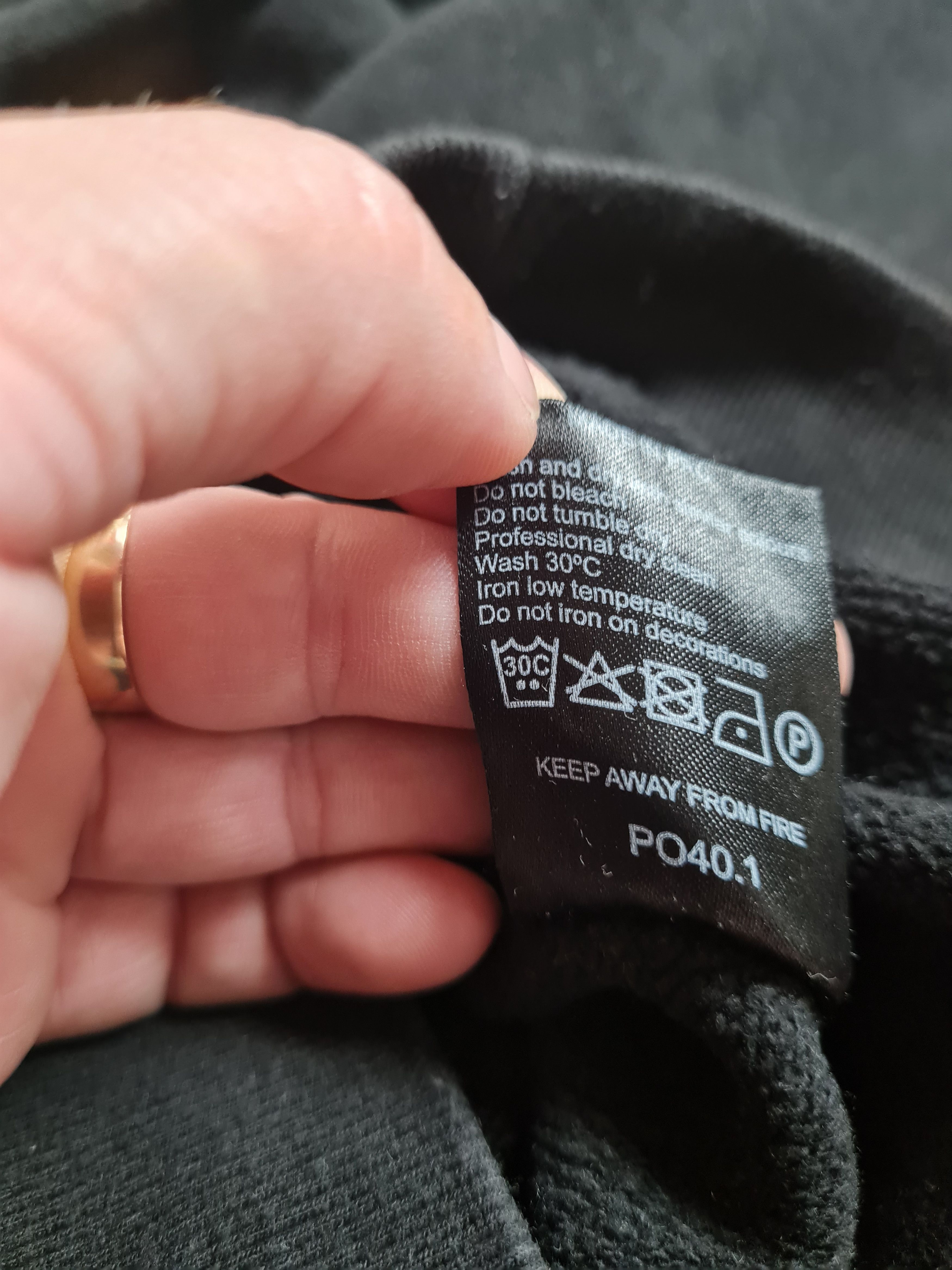 Trapstar London Vintage Hoodie Trapstar X Naruto Rare Black Big Logo Sz S-M Size US M / EU 48-50 / 2 - 20 Thumbnail