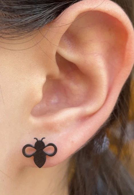 Jewelry Bee Mini Stud Earrings Charm Earring Gift Size ONE SIZE - 2 Thumbnail