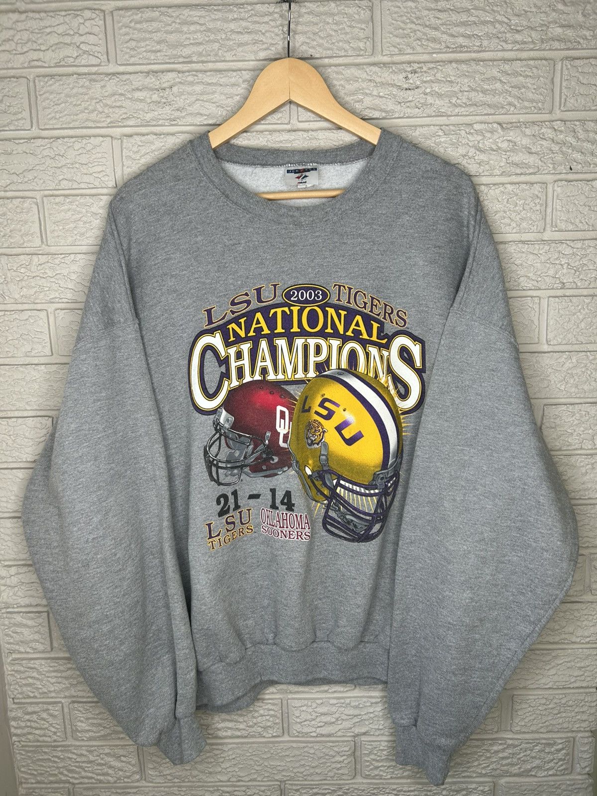 Vintage Vintage 2003 LSU Tigers National Champions Crewneck Size US XXL / EU 58 / 5 - 1 Thumbnail