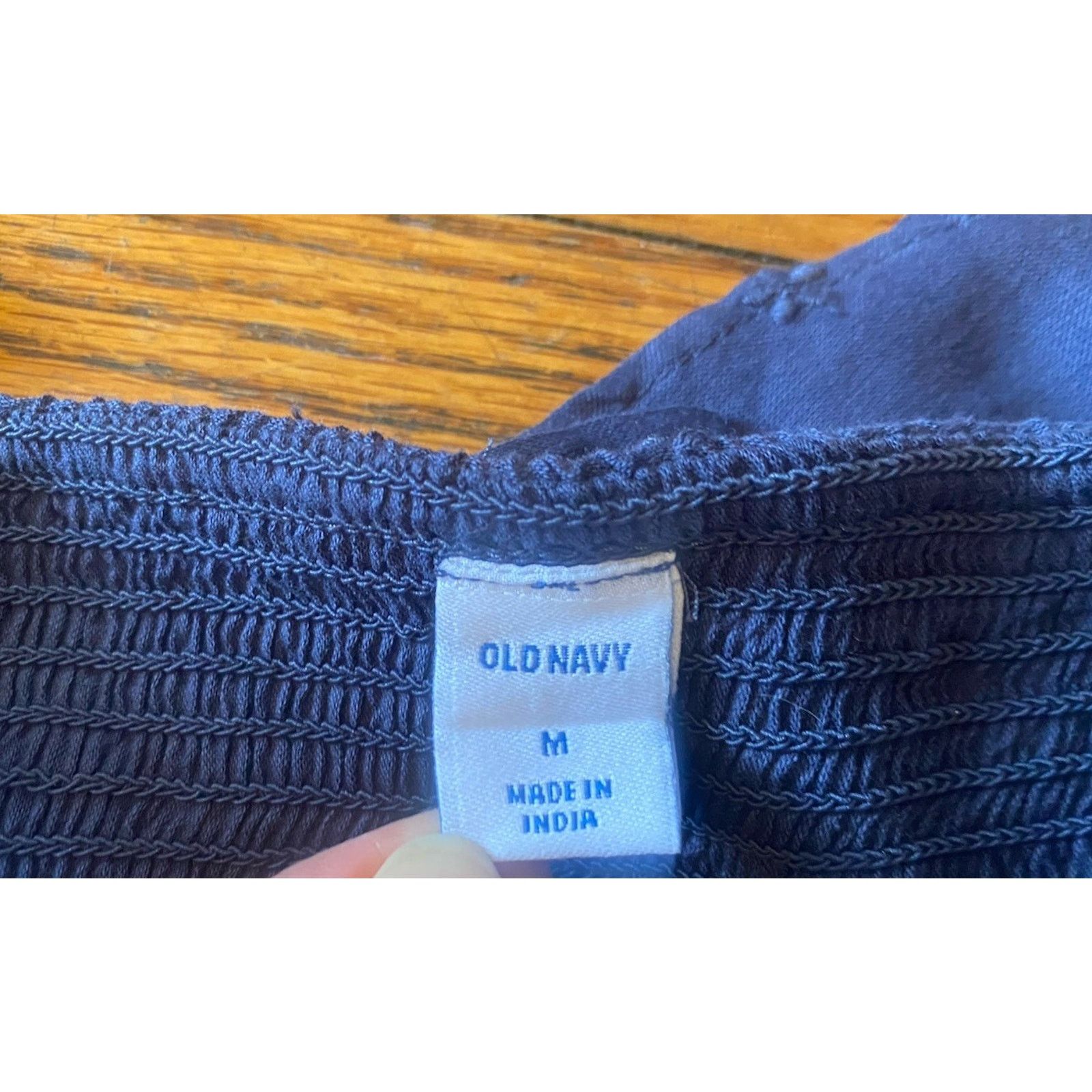Old Navy NWT Old Navy Top Women’s Shirt Medium Navy $33 Size M / US 6-8 / IT 42-44 - 4 Thumbnail