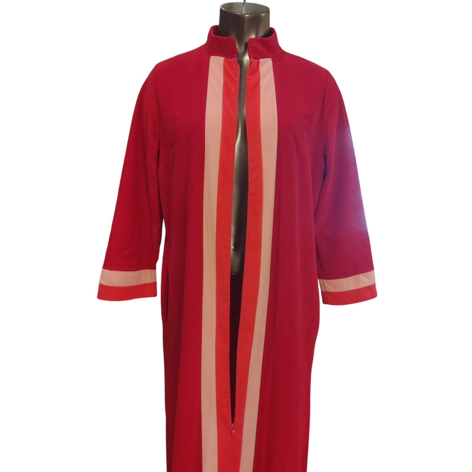 Other Vintage Vanity Fair Women's 16 RedTrim Long Sleeve Full Robe Size ONE SIZE - 3 Thumbnail