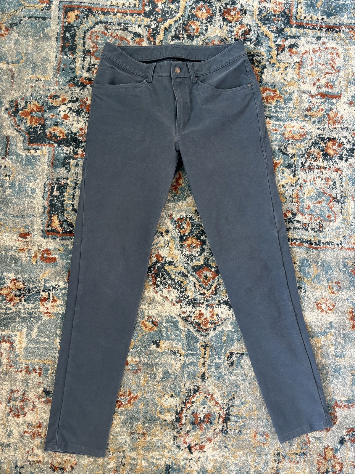 Lululemon 30 x 32 Lululemon ABC Pants Size US 30 / EU 46 - 1 Thumbnail